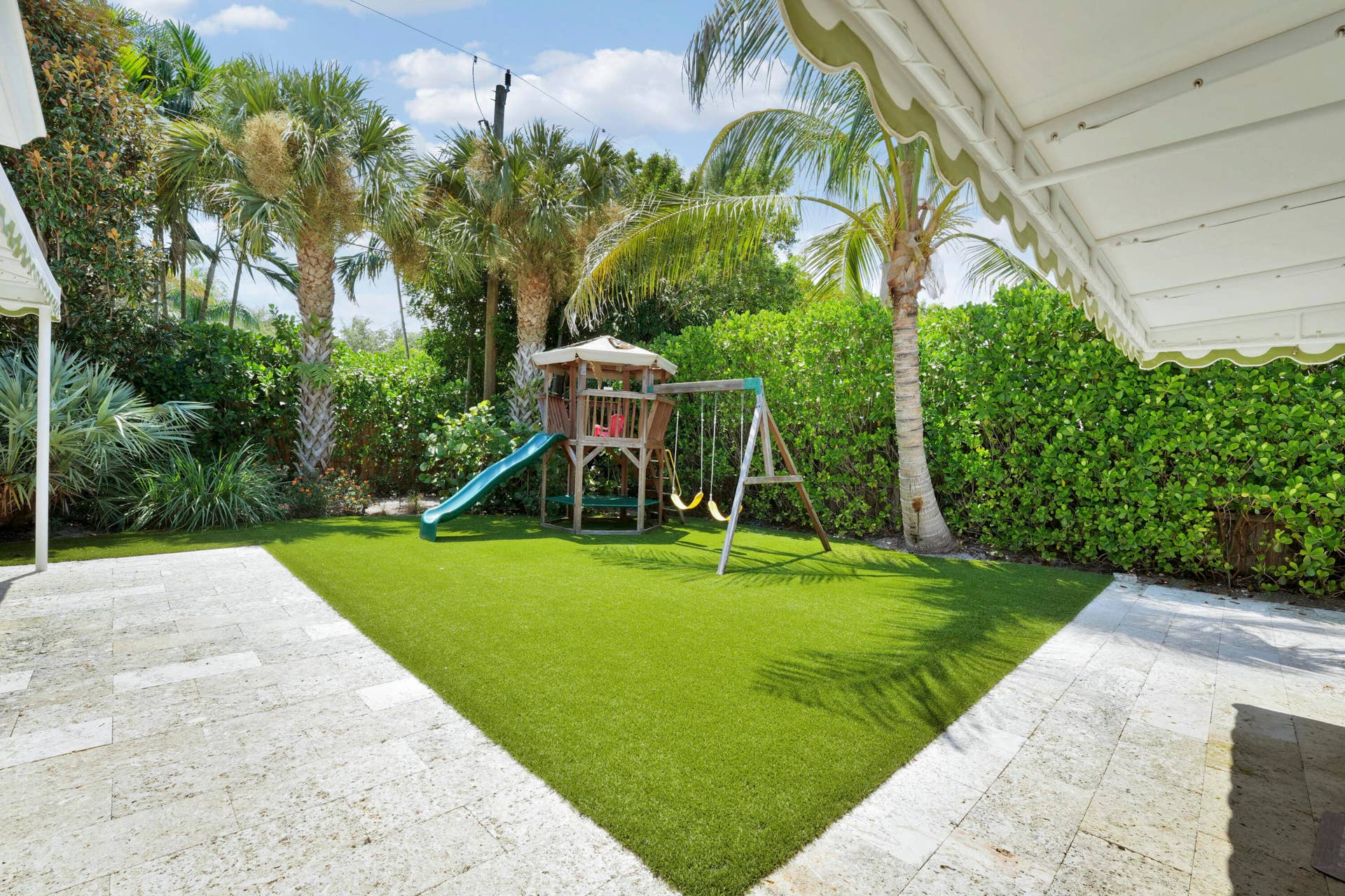 704 PELICAN Way, North Palm Beach, FL 33408 House-37
