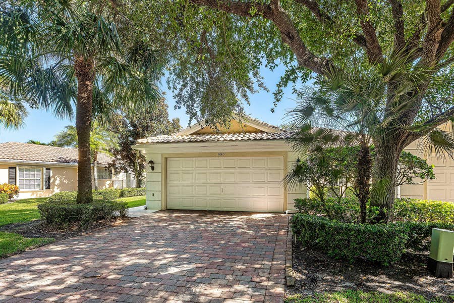 Property photo for 693 HUDSON BAY Drive, Palm Beach Gardens, FL