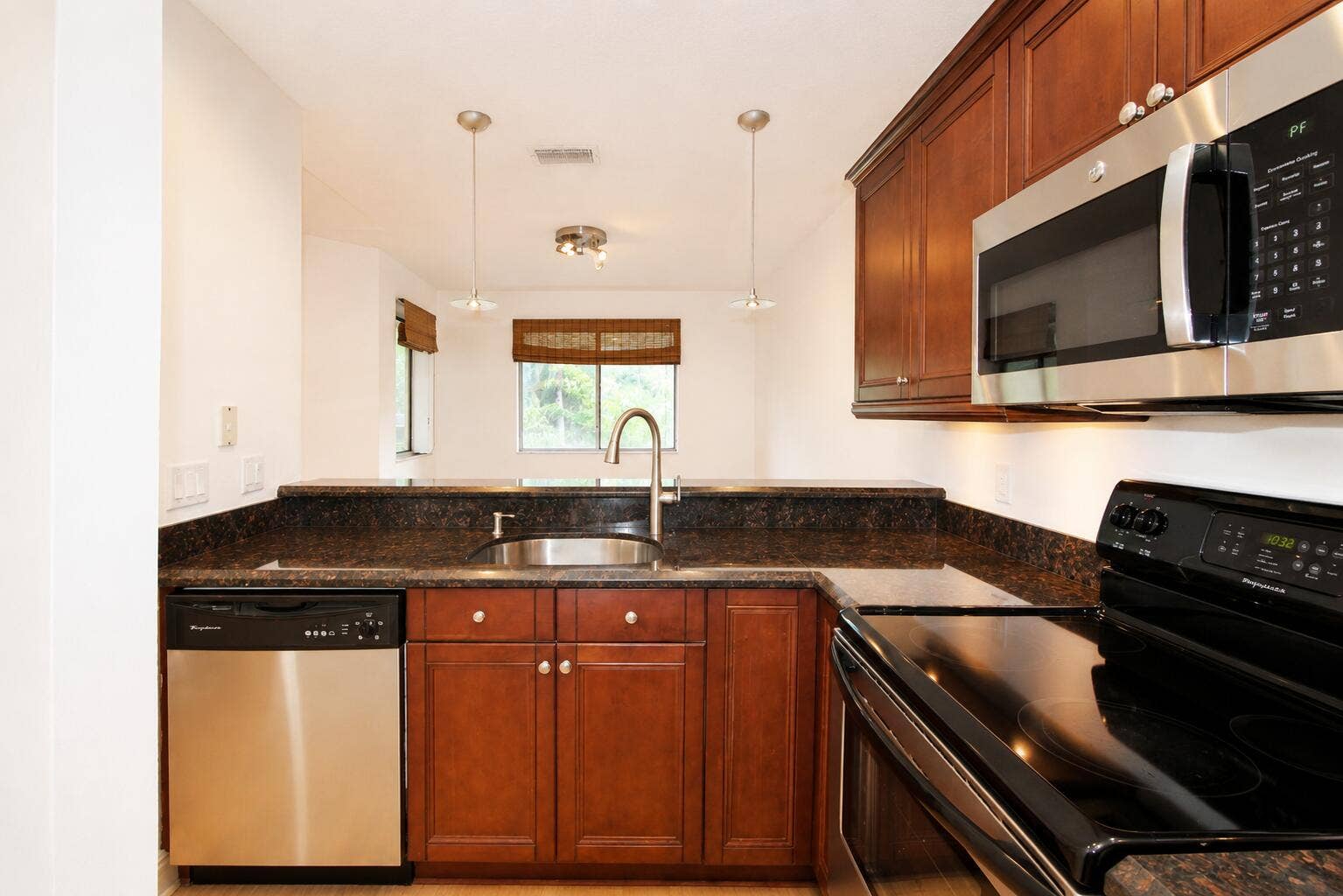 954 Coral Club Drive, #954, Coral Springs, FL 33071 Kitchen