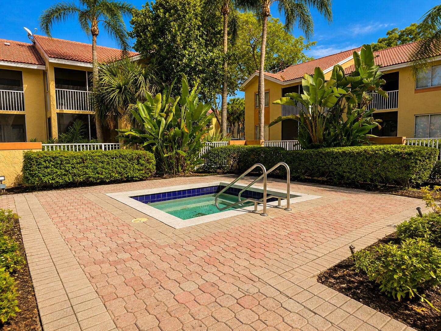 954 Coral Club Drive, #954, Coral Springs, FL 33071 Jacuzzi