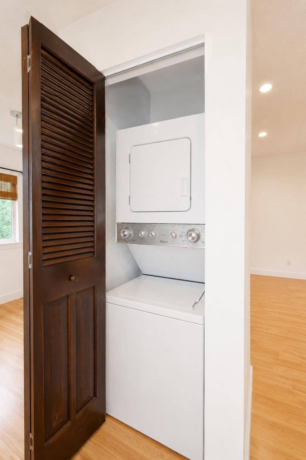 954 Coral Club Drive, #954, Coral Springs, FL 33071 Washer/Dryer