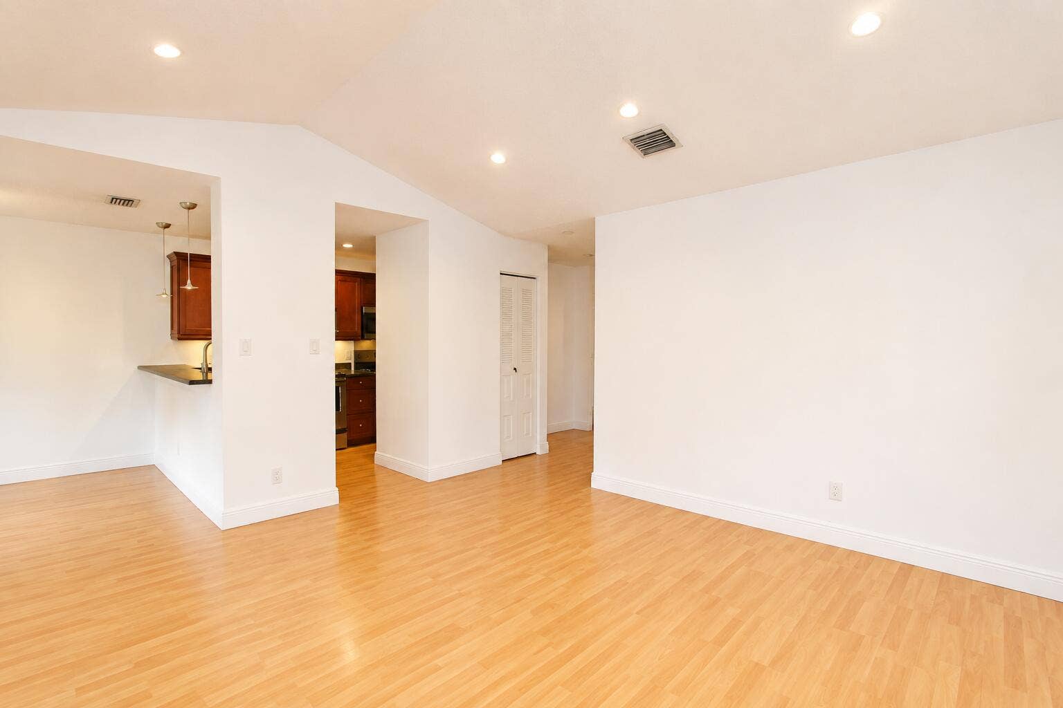 954 Coral Club Drive, #954, Coral Springs, FL 33071 Living Room