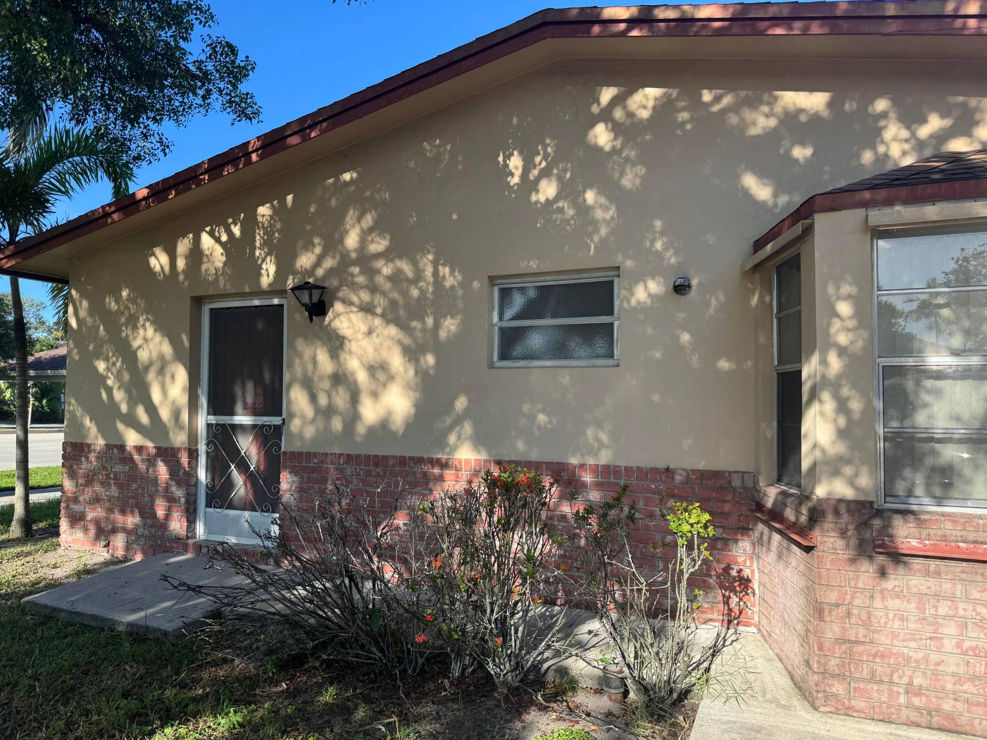 704 E HILLSBORO Boulevard, Deerfield Beach, FL 33441 APARTMENT ENTRANCE