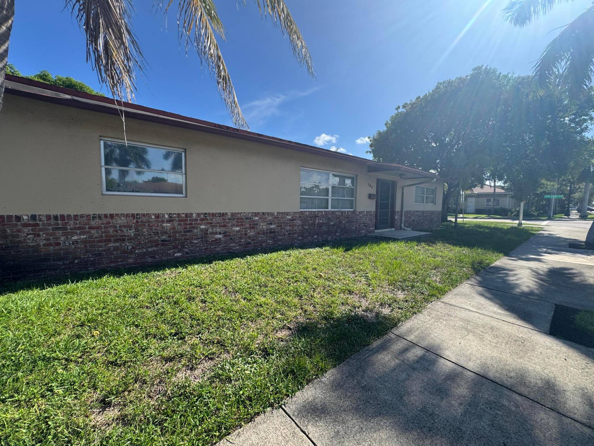 704 E HILLSBORO Boulevard, Deerfield Beach, FL 33441 FRONT 2