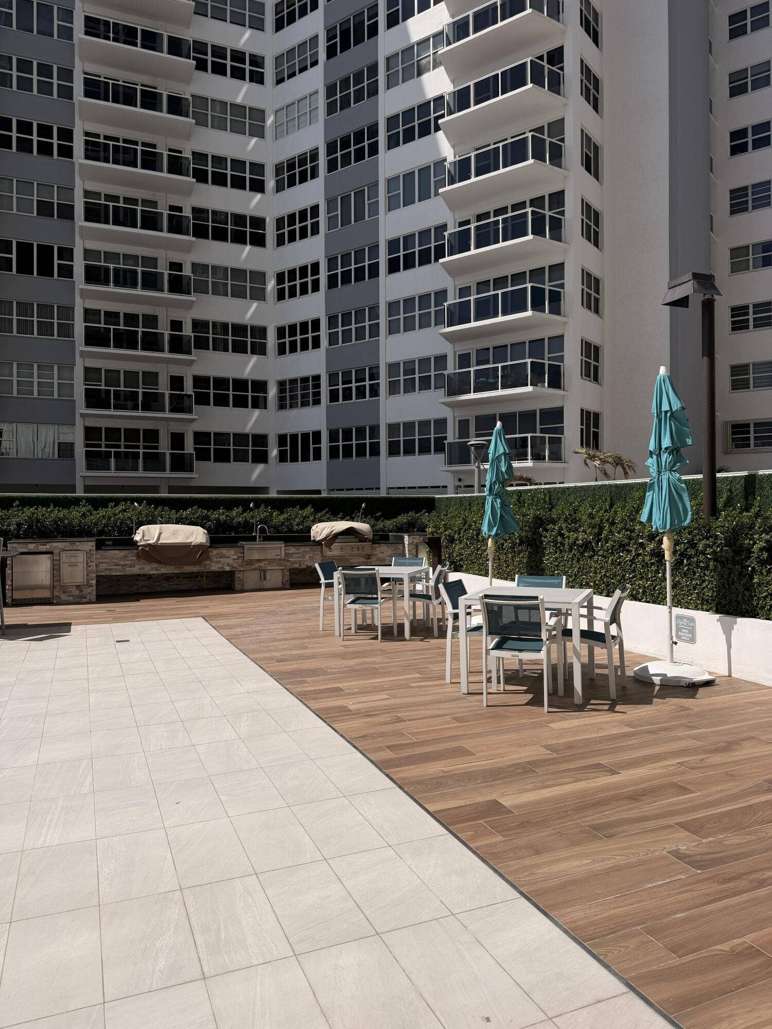 3750 GALT OCEAN Drive, #1504, Fort Lauderdale, Fort Lauderdale, FL 33308 BBQ area