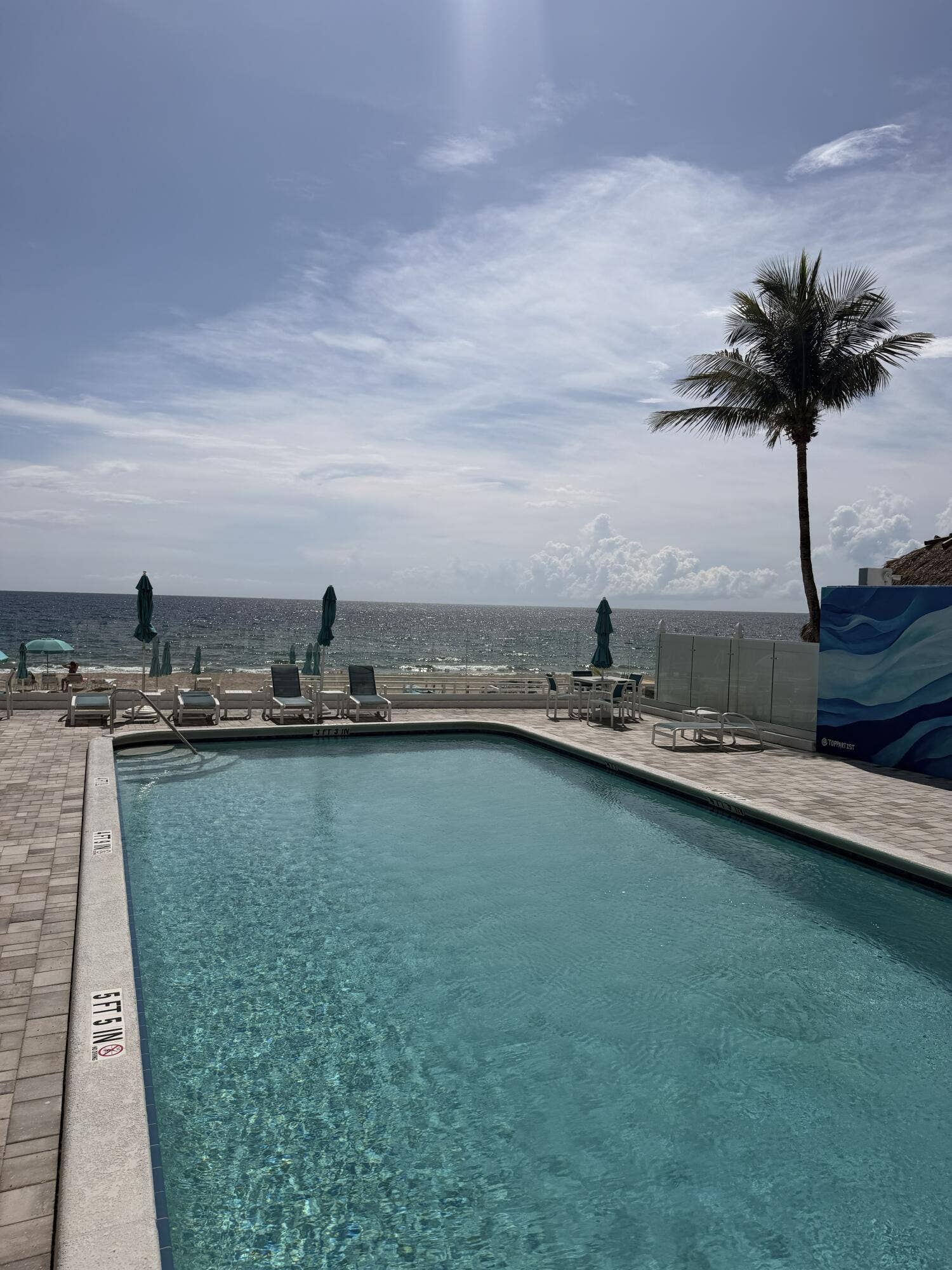 3750 GALT OCEAN Drive, #1504, Fort Lauderdale, Fort Lauderdale, FL 33308 Pool deck