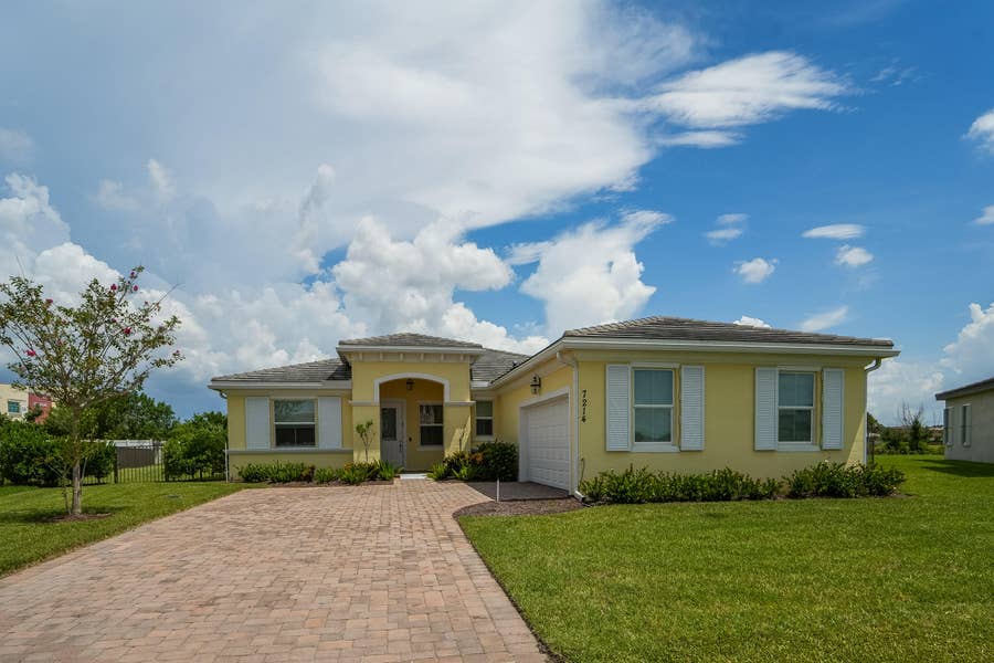Property photo for 7214 NW Farnsworth Circle, Port St Lucie, FL