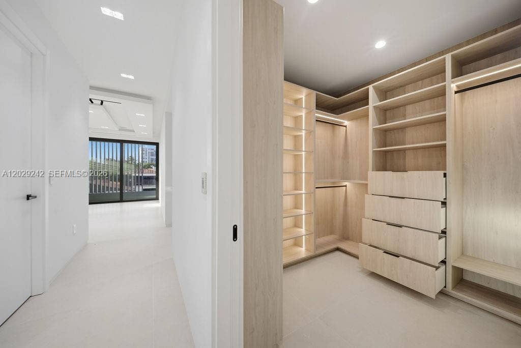 3318 NE 16TH Place, Fort Lauderdale, Fort Lauderdale, FL 33305 GetMedia (51)