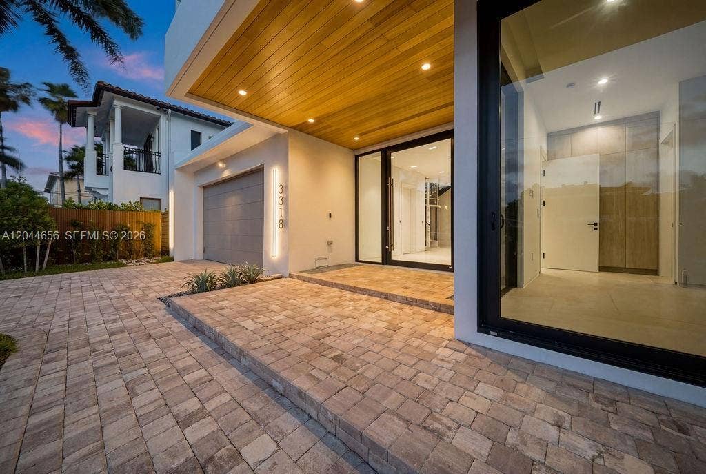 3318 NE 16TH Place, Fort Lauderdale, Fort Lauderdale, FL 33305 GetMedia - 2026-08-17T122922.245
