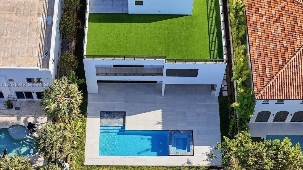 3318 NE 16TH Place, Fort Lauderdale, Fort Lauderdale, FL 33305 GetMedia (62)