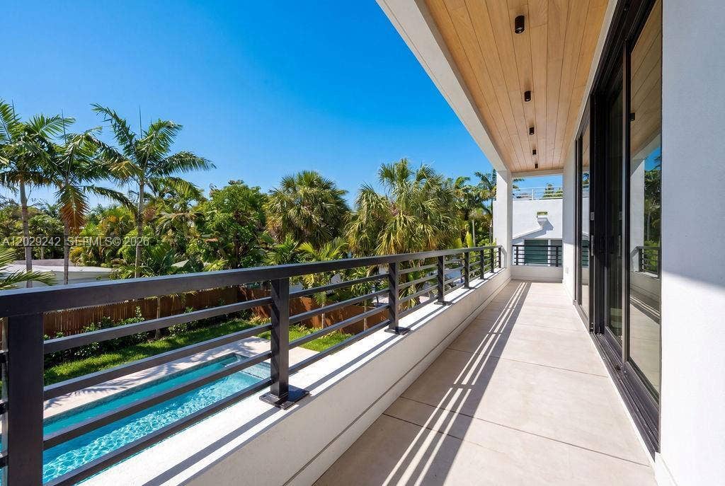 3318 NE 16TH Place, Fort Lauderdale, Fort Lauderdale, FL 33305 GetMedia - 2026-08-17T113937.947