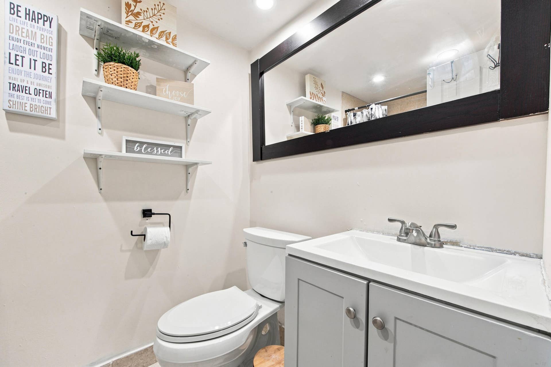 27__d4s7844