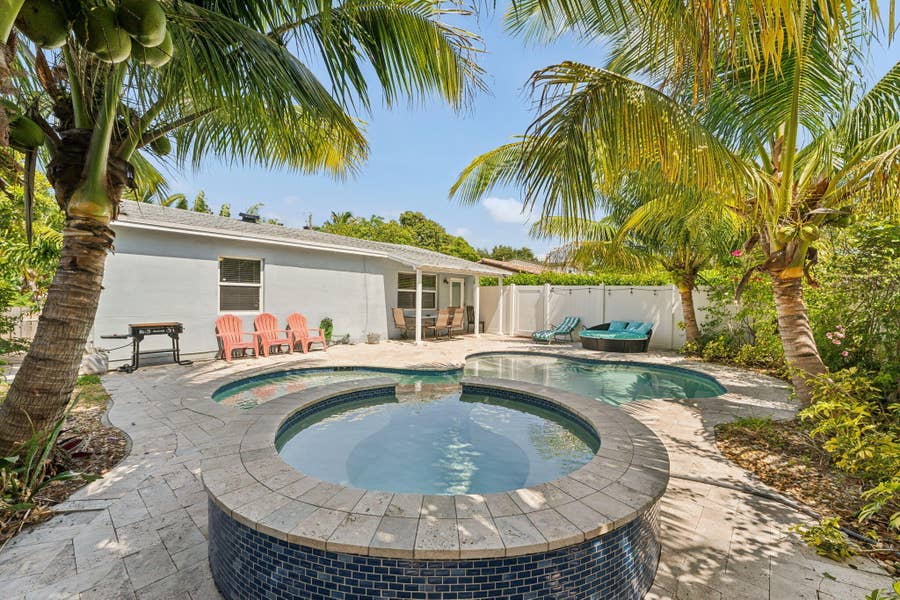 Property photo for 1631 N Andrews Square, Fort Lauderdale, FL
