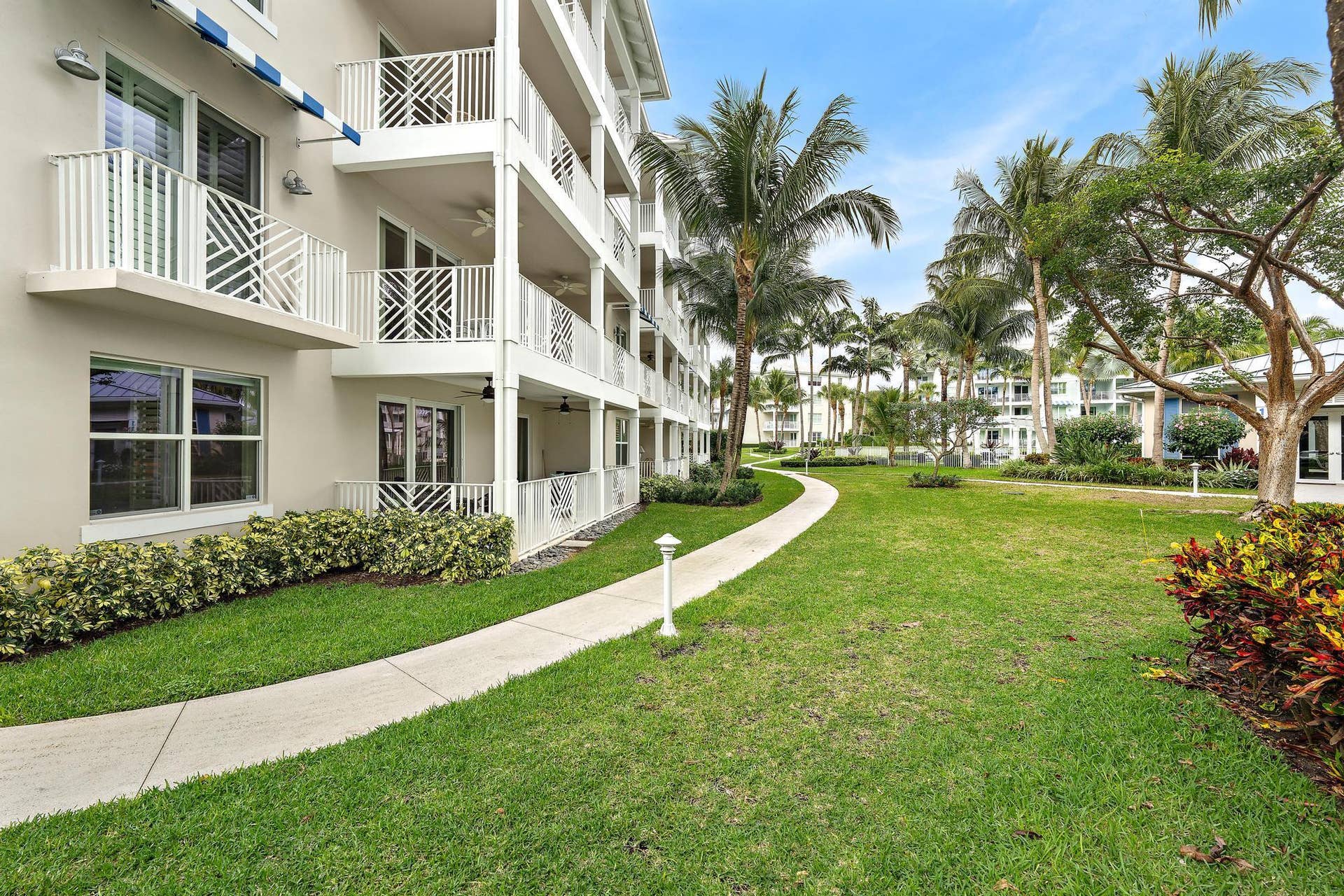 814 BAY COLONY Drive S, Juno Beach, FL 33408 814 Bay Colony Dr S-18