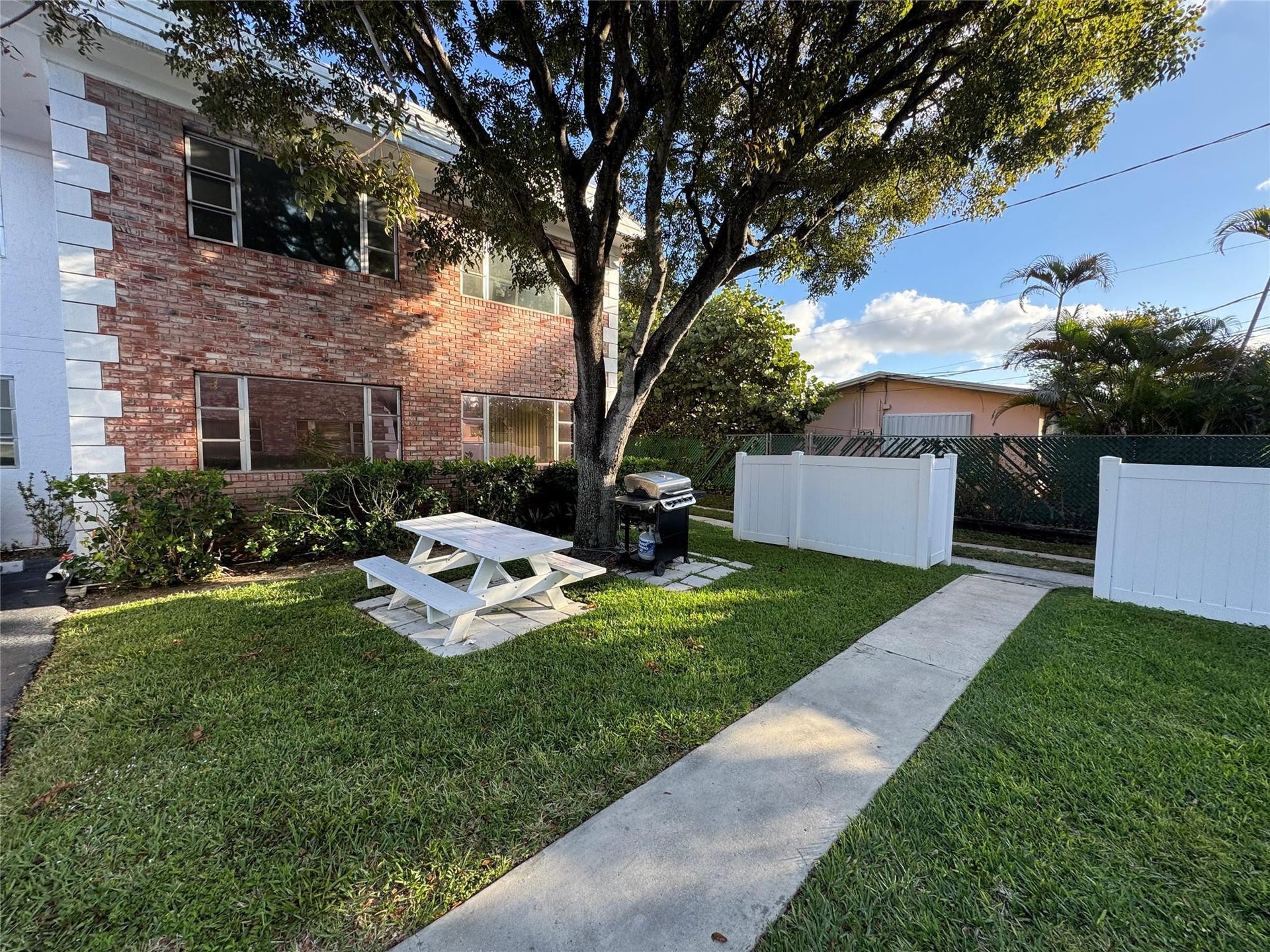 310 S CYPRESS Road, #729, Pompano Beach, FL 33060 BBQ Grills available