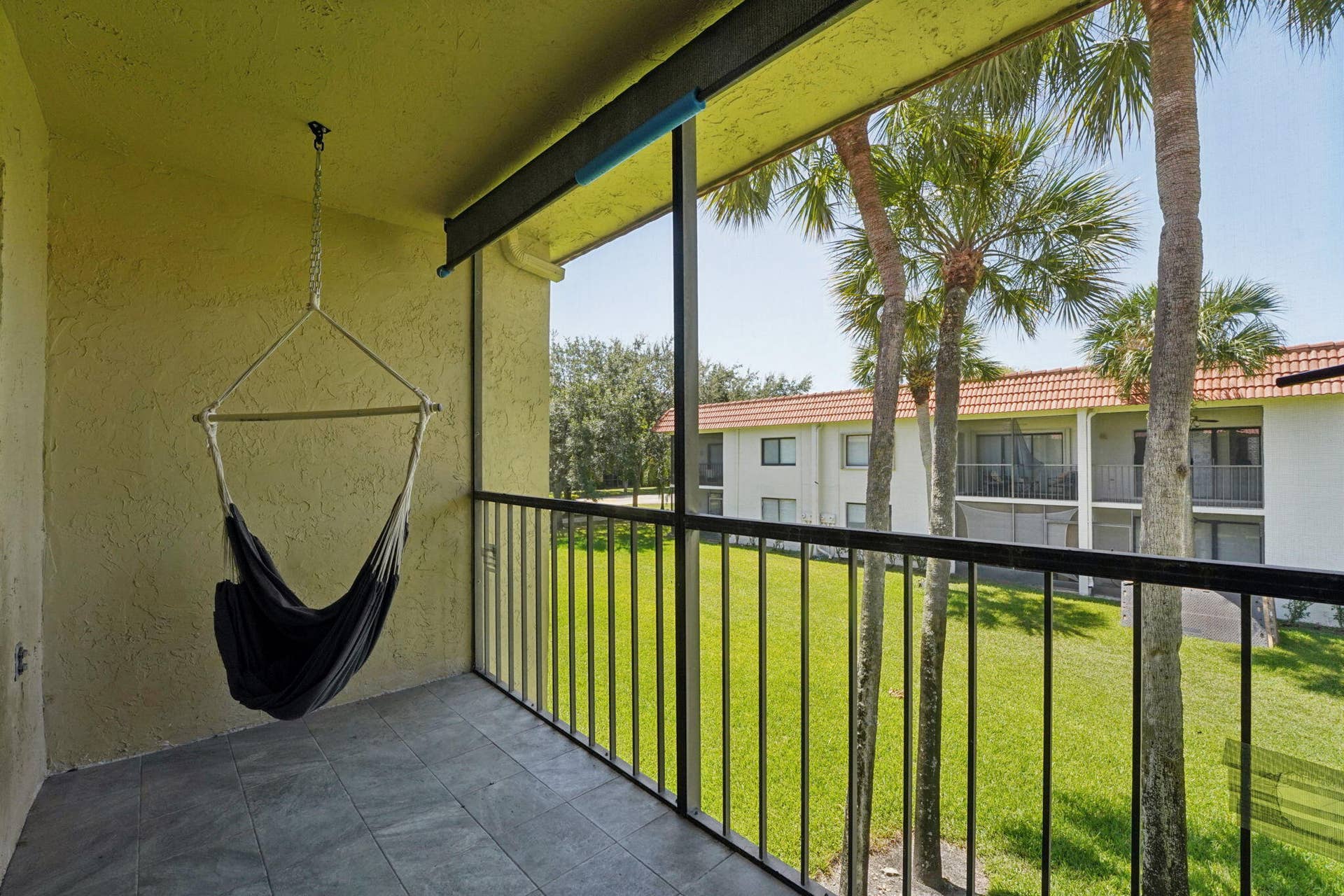 327 LAKEVIEW Drive, #203, Weston, FL 33326 Balcony