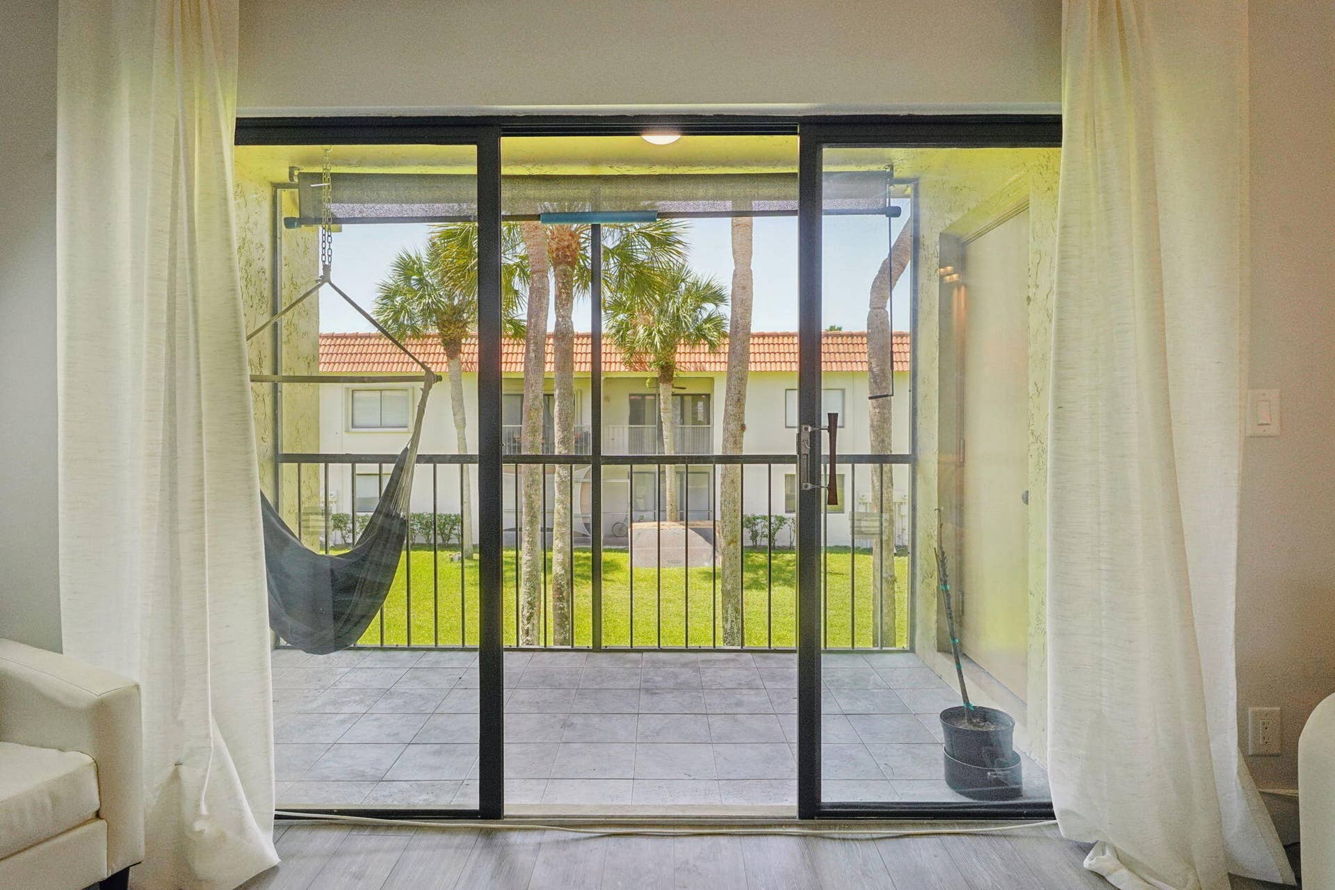 327 LAKEVIEW Drive, #203, Weston, FL 33326 Balcony