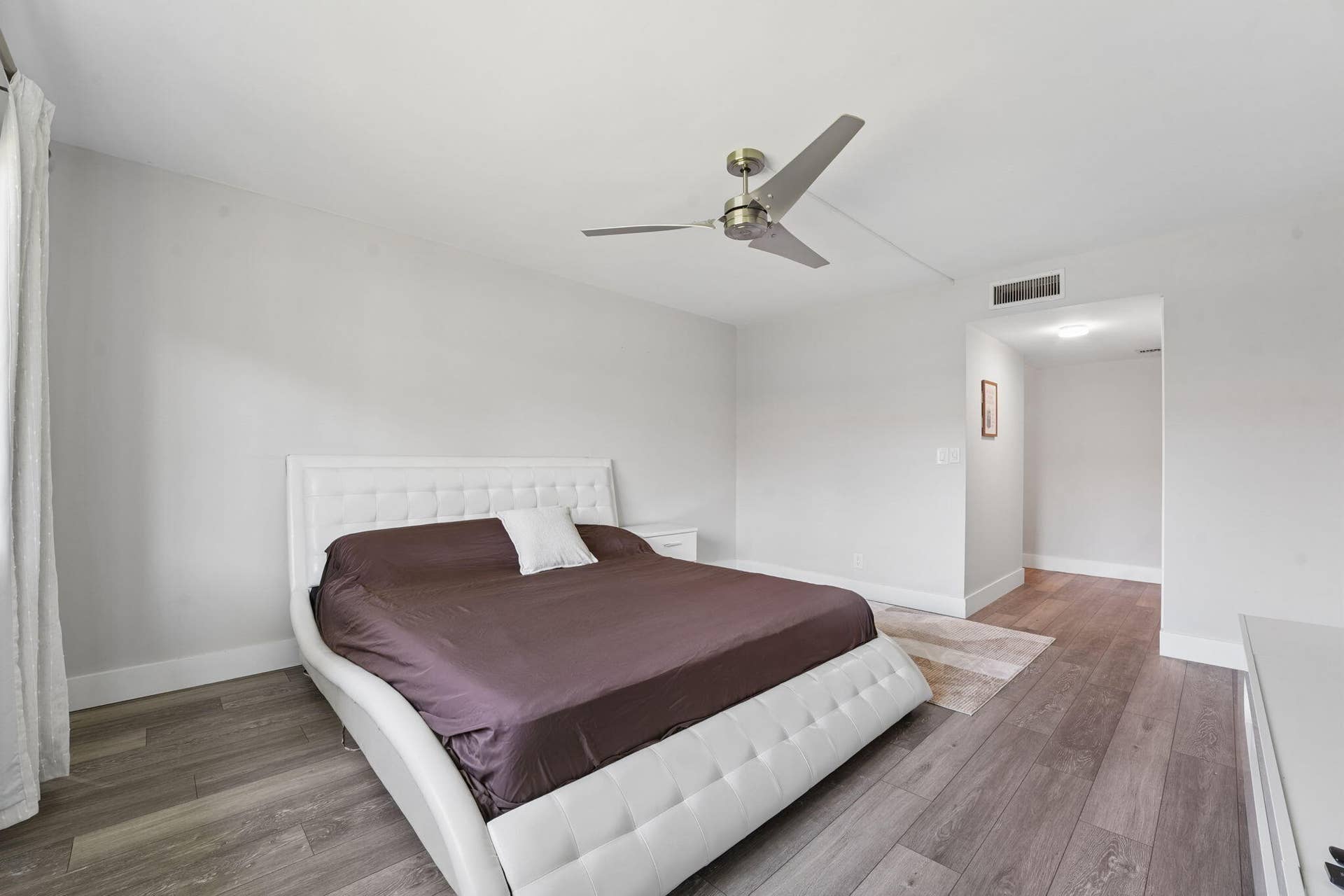 327 LAKEVIEW Drive, #203, Weston, FL 33326 Primary Bedroom3-web-or-mls-DSC00975