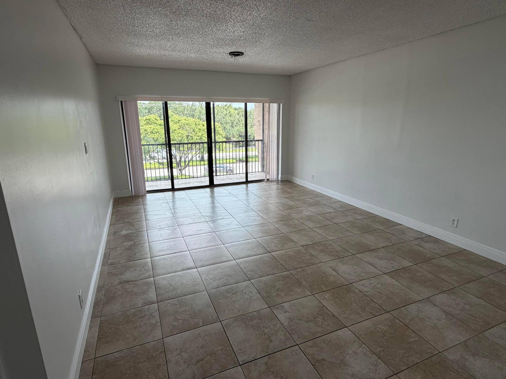 living room & dinning room
