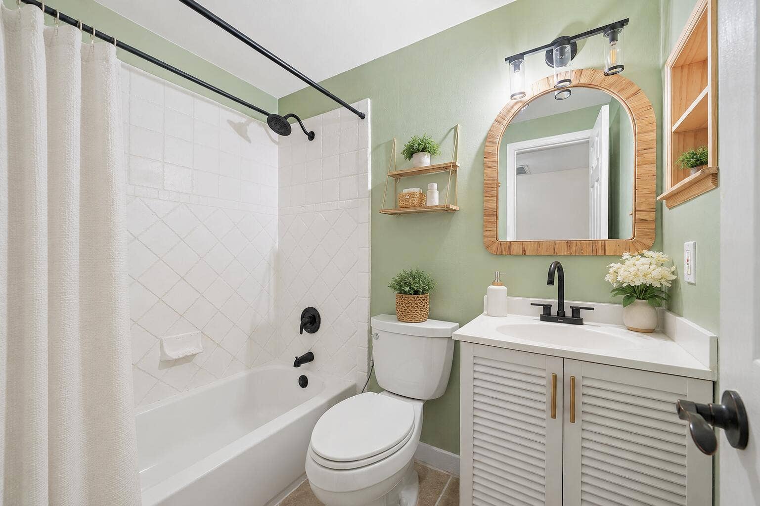 408 Georgian Park Drive, Jupiter, FL 33458 Bathroom