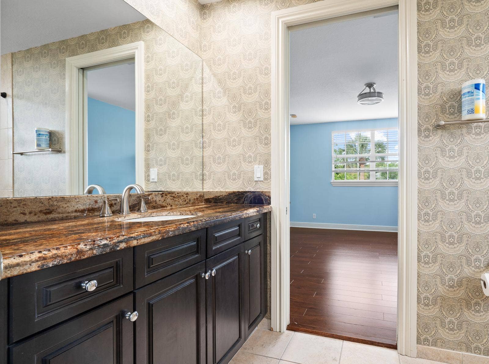 1123 NE 18th Avenue, Fort Lauderdale, FL 33304 e127b32e-b428-4acc-8643-a7f1998332bd