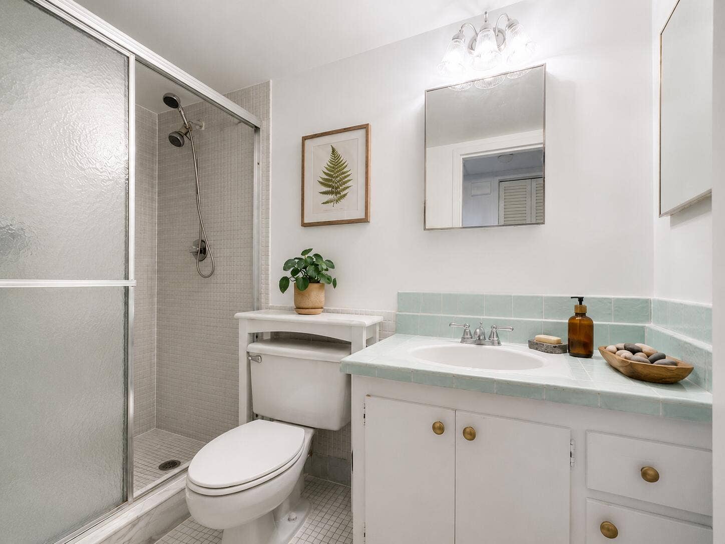 111 N Pompano Beach Boulevard N, #1611, Pompano Beach, FL 33062 Bathroom 1