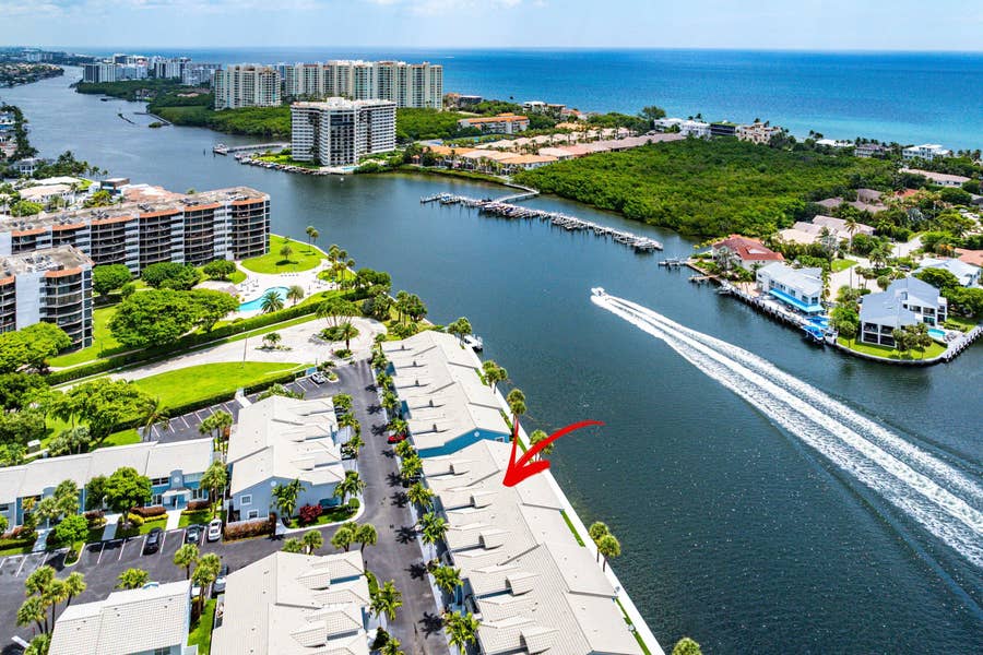 Property photo for 900 Jeffery Street, Boca Raton, FL