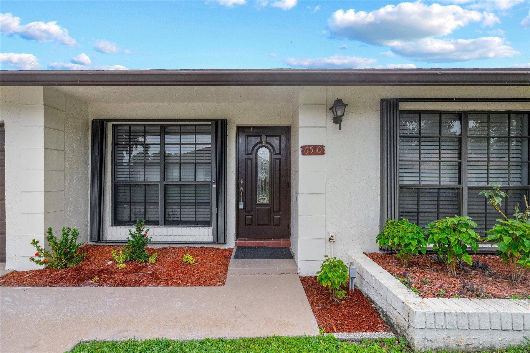 6510 OLIVEWOOD Circle, Greenacres, FL 33463 03-DSC04160