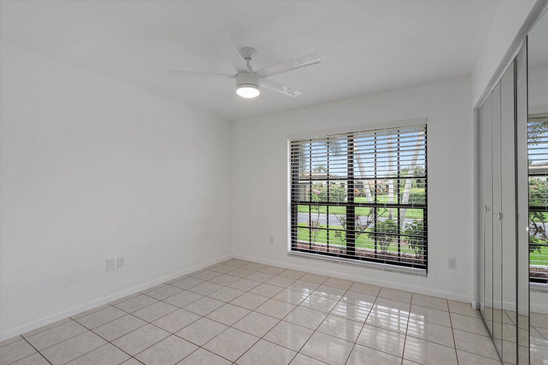 6510 OLIVEWOOD Circle, Greenacres, FL 33463 17-DSC04190