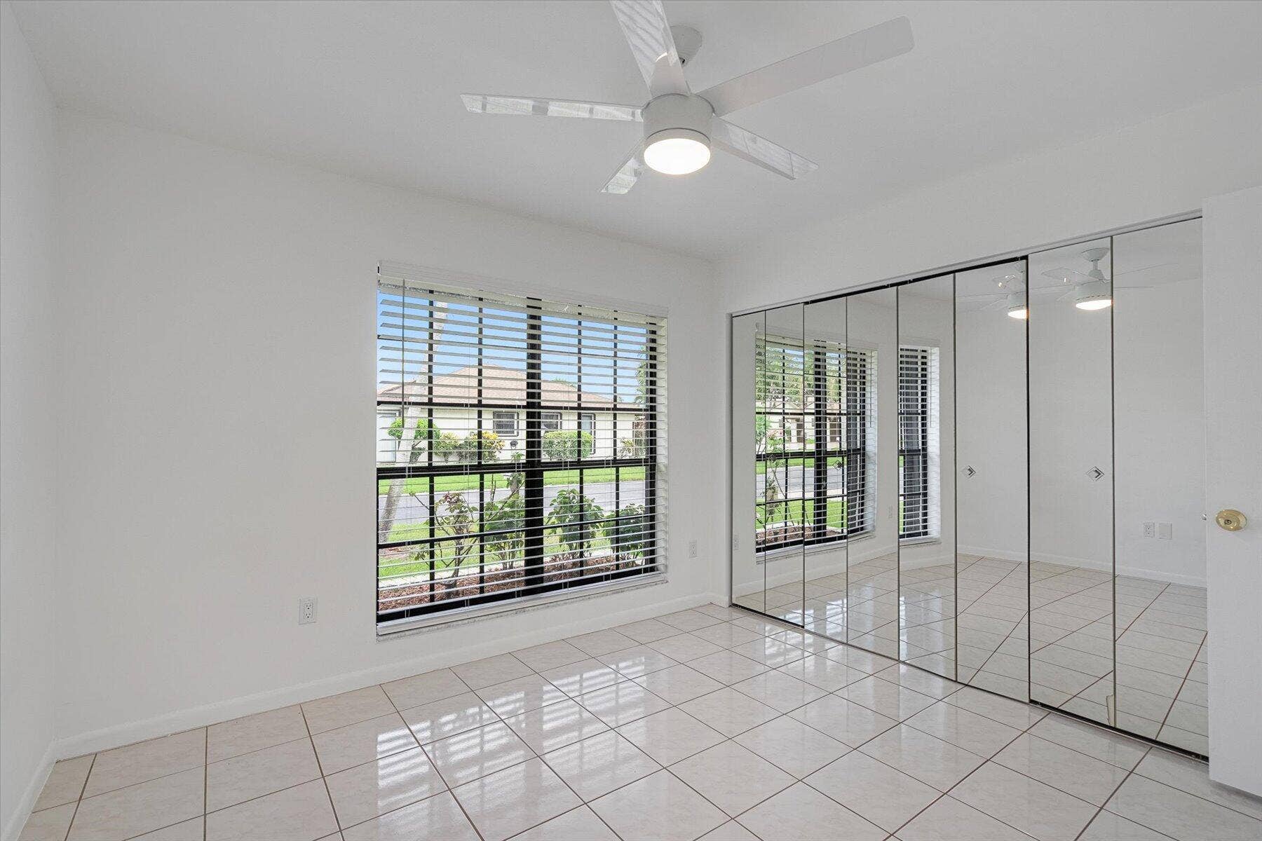 6510 OLIVEWOOD Circle, Greenacres, FL 33463 18-DSC04202