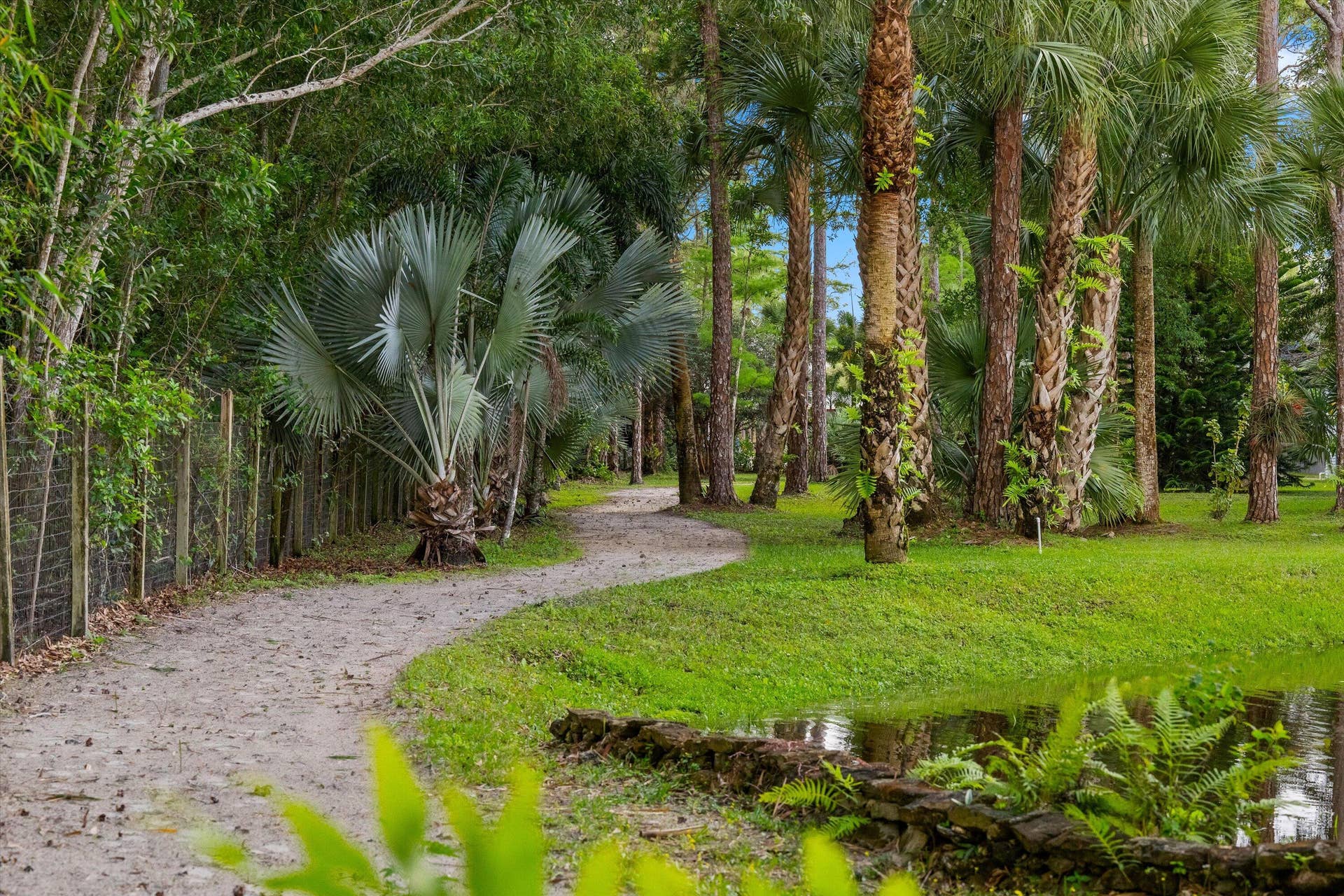 1037 & Tbd F Road, Loxahatchee Groves, FL 33470 1037 & TBD F Road, Loxahatchee Groves