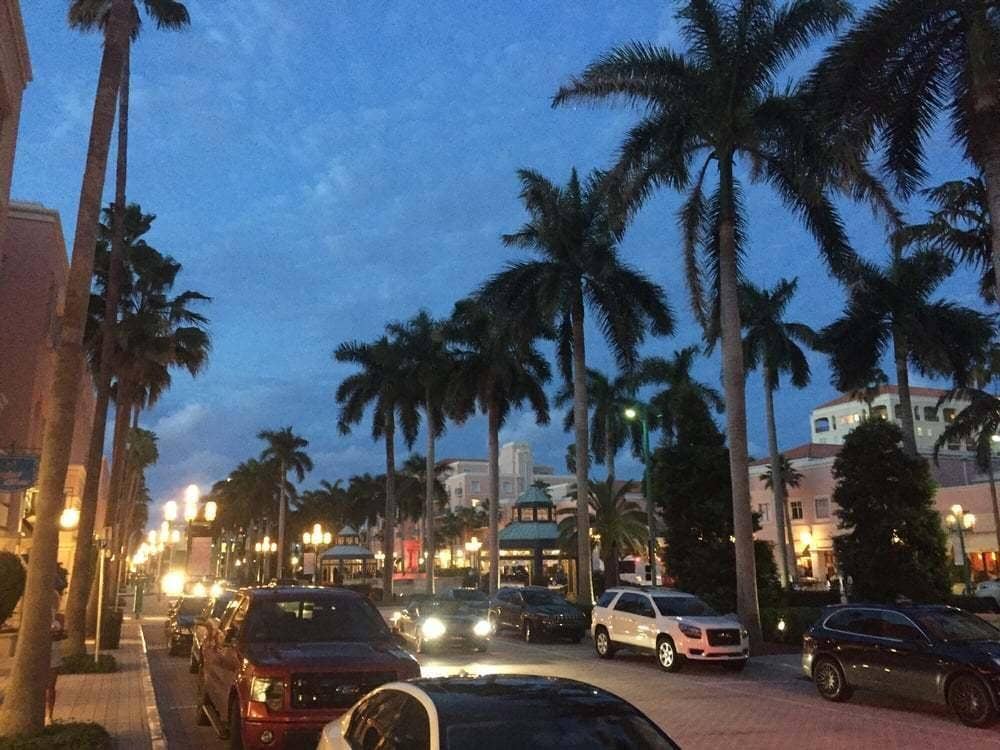 Toney Shopping & Restaurants in Nearby Boca Raton.