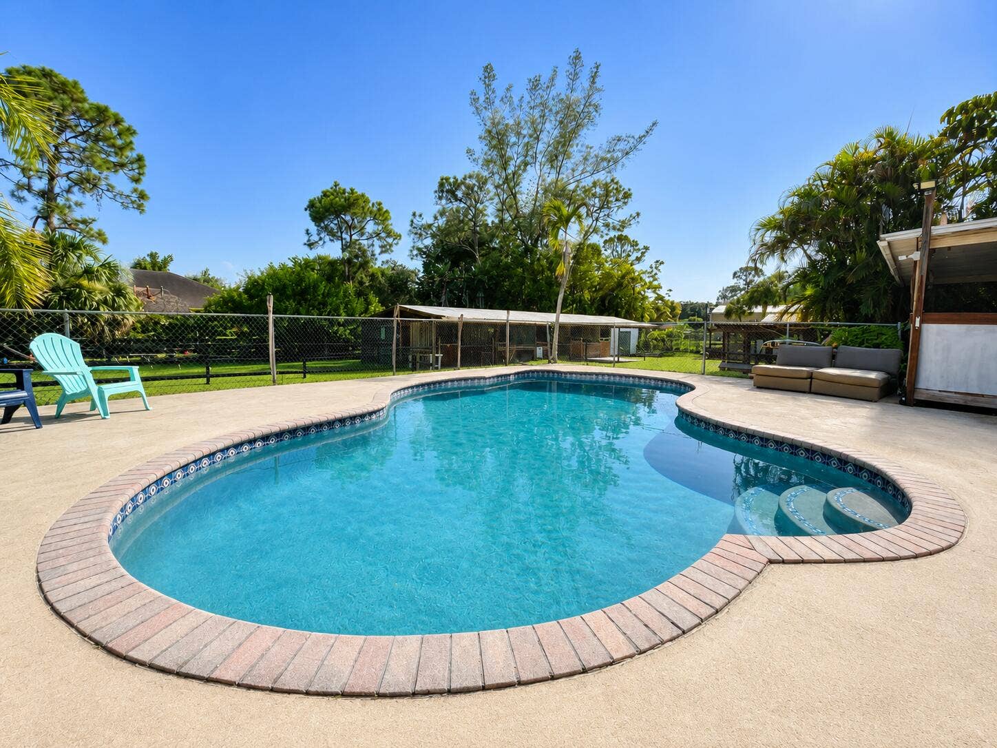 Pool to Barn 1