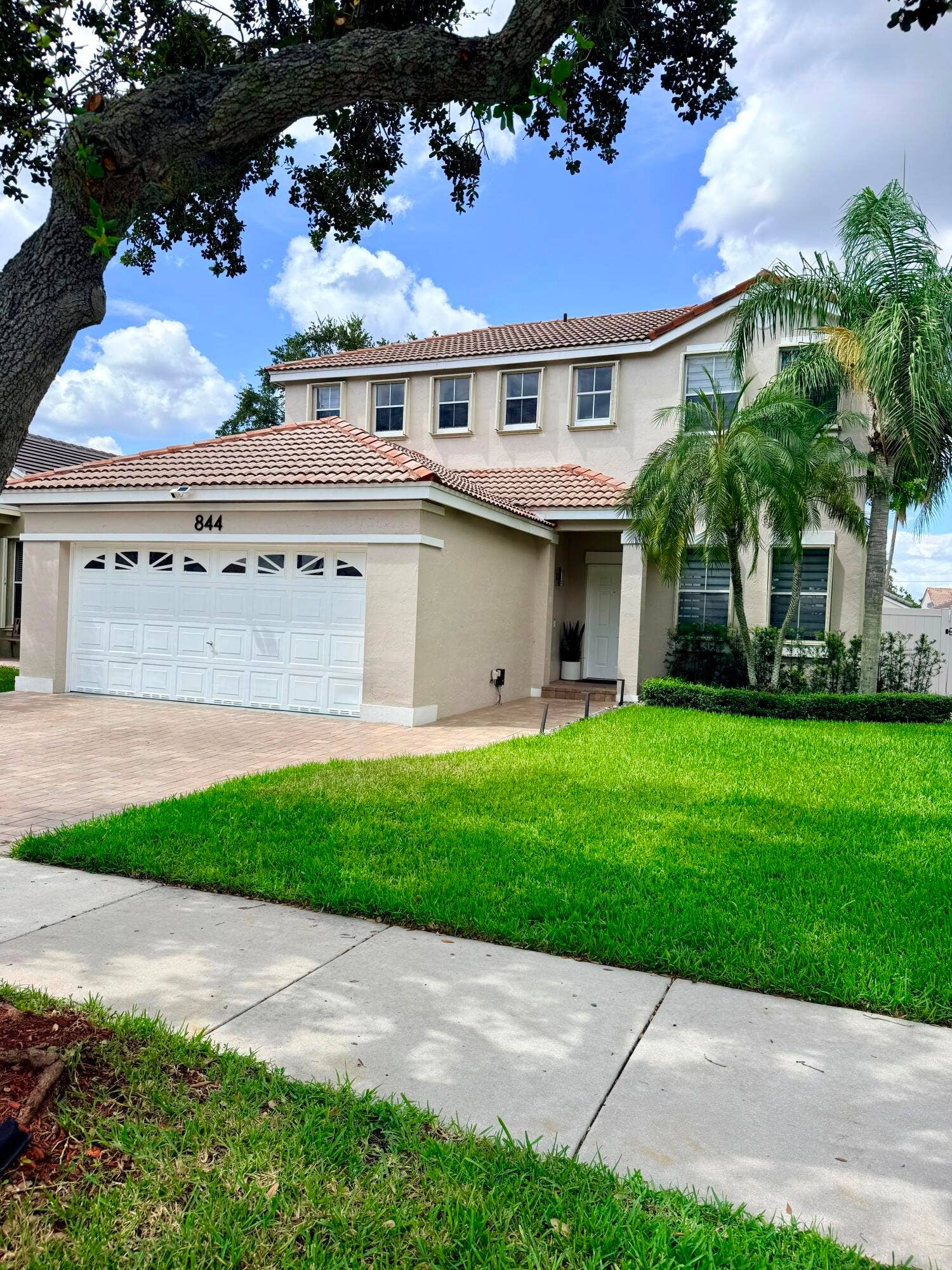 844 Falling Water Road, Weston, FL 33326 a8c72b91-c315-4971-98ba-123d82a910f5