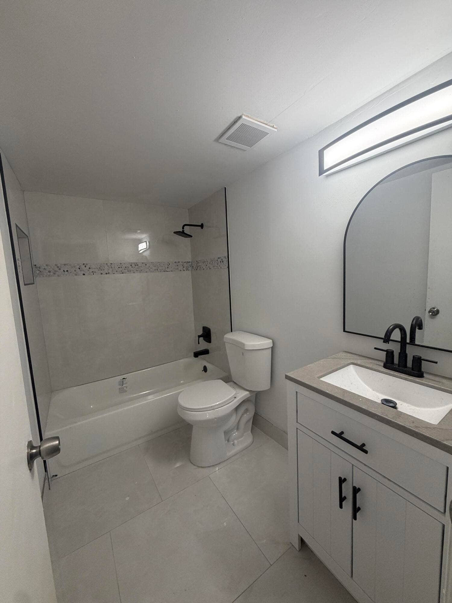 1303 NW 8TH Avenue, Fort Lauderdale, FL 33311 IMG_8840
