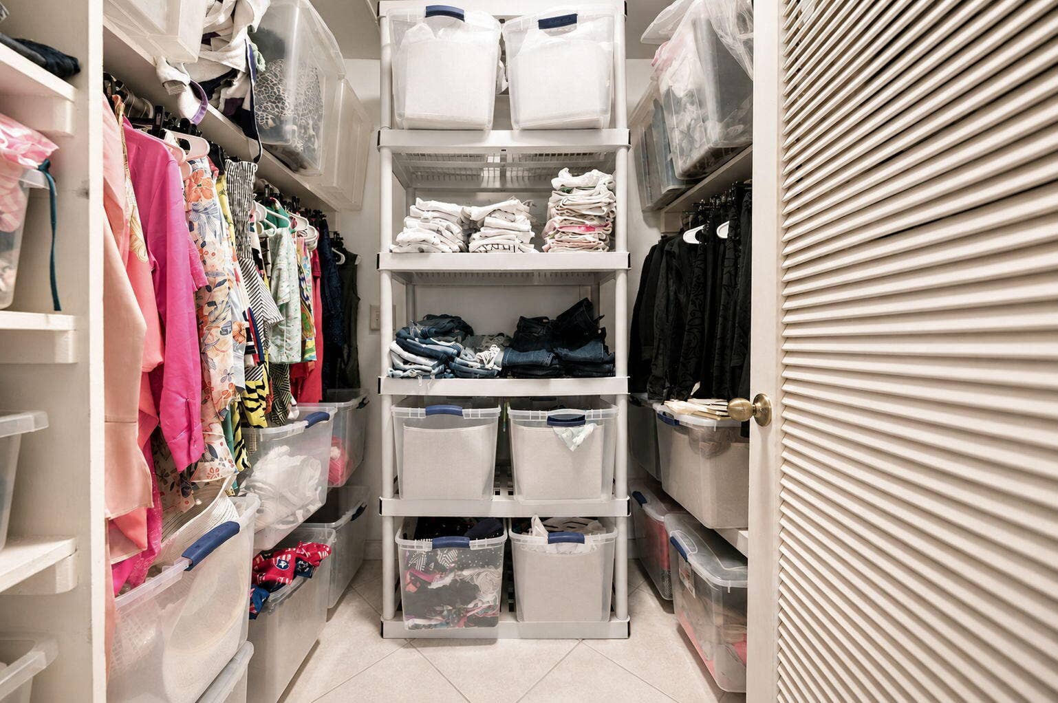 3430 GALT OCEAN Drive, #911, Fort Lauderdale, FL 33308 Walk-in clost