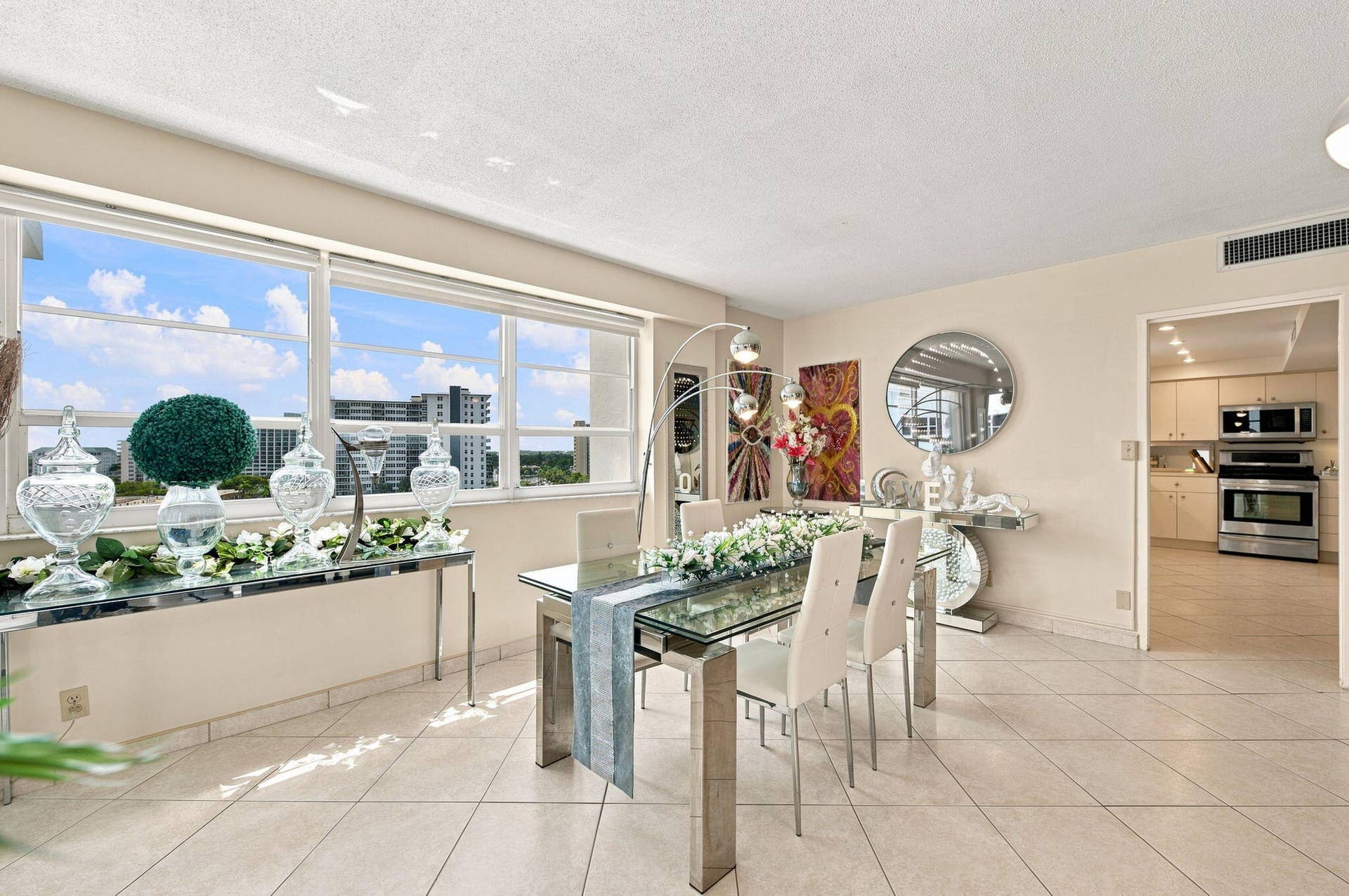 3430 GALT OCEAN Drive, #911, Fort Lauderdale, FL 33308 Dining room