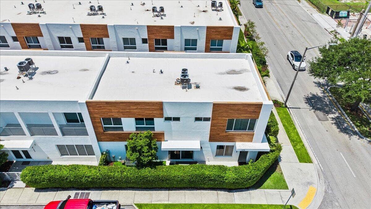 1255 NE 18TH Avenue, Fort Lauderdale, FL 33304 49-DJI_20260821131208_0586_D