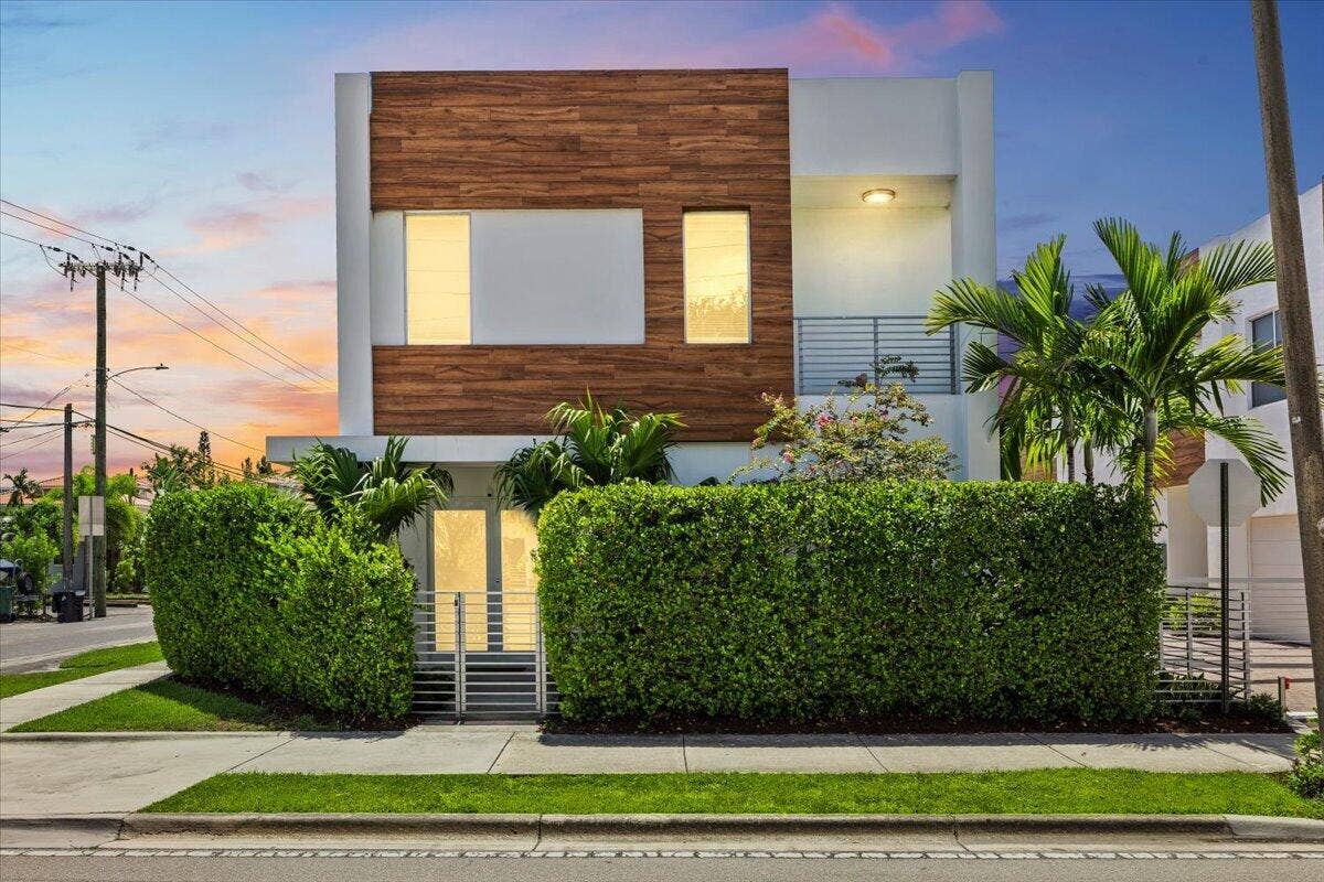 1255 NE 18TH Avenue, Fort Lauderdale, FL 33304 03-424A2477 dte