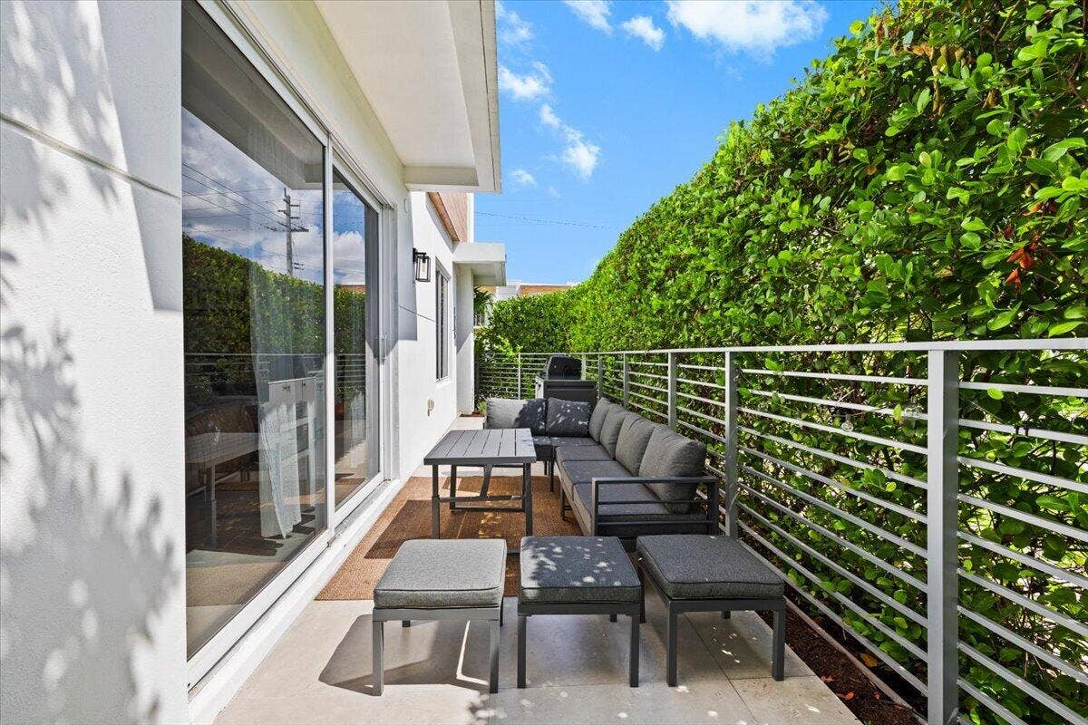 1255 NE 18TH Avenue, Fort Lauderdale, FL 33304 42-424A2108
