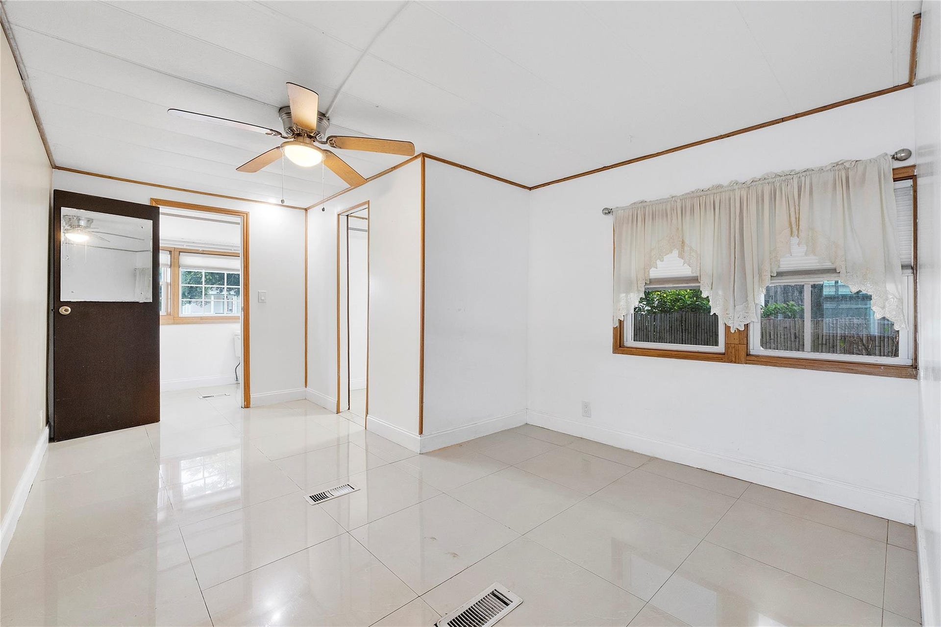 2710 E MARINA Drive, Fort Lauderdale, Dania Beach, FL 33312 Photo 5