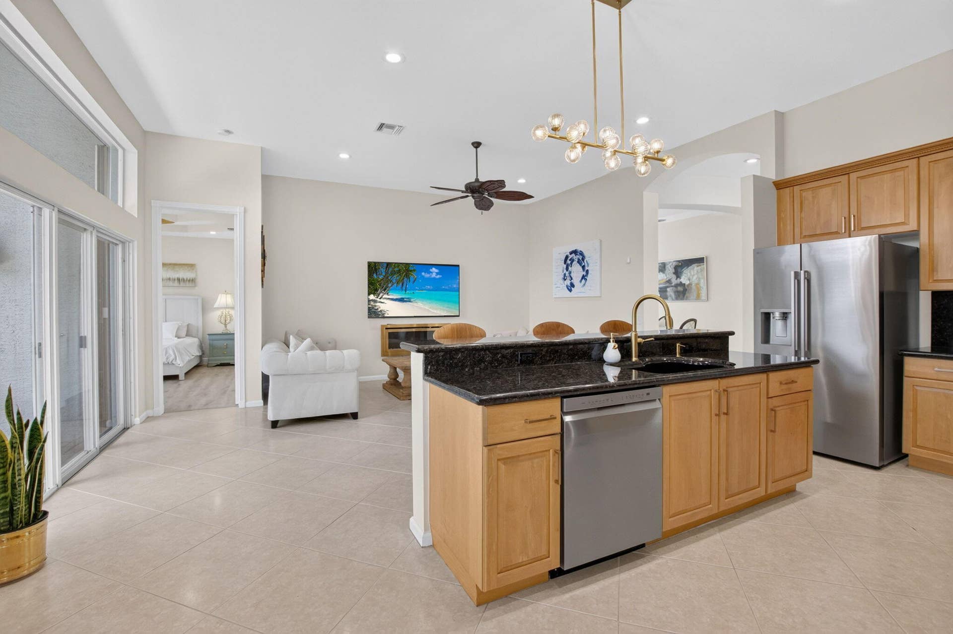 13048 ISABELLA Terrace, Delray Beach, FL 33446 KITCHEN/FAMILY ROOM