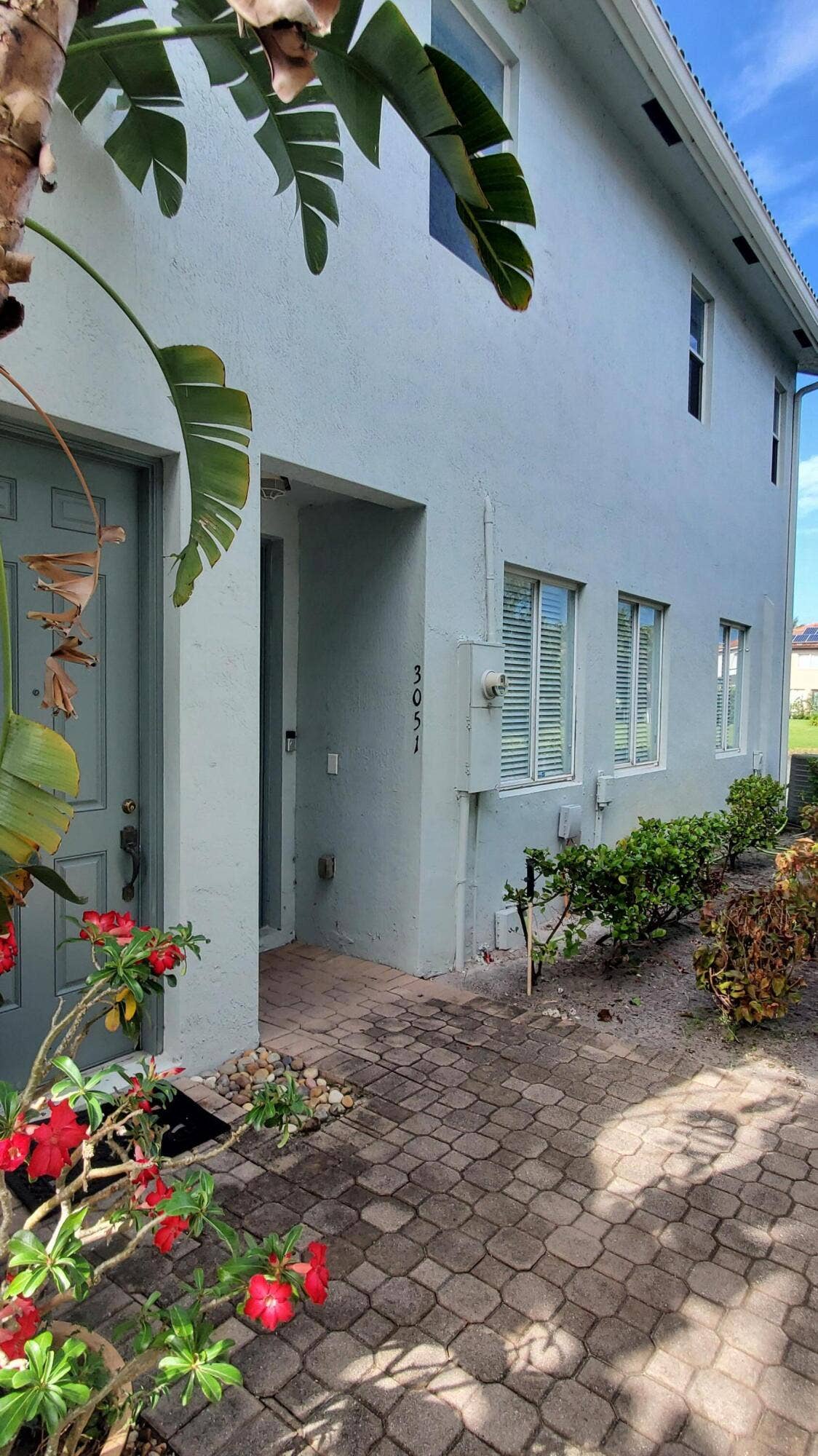 3051 Laurel Ridge Circle, Riviera Beach, FL 33404 Entry