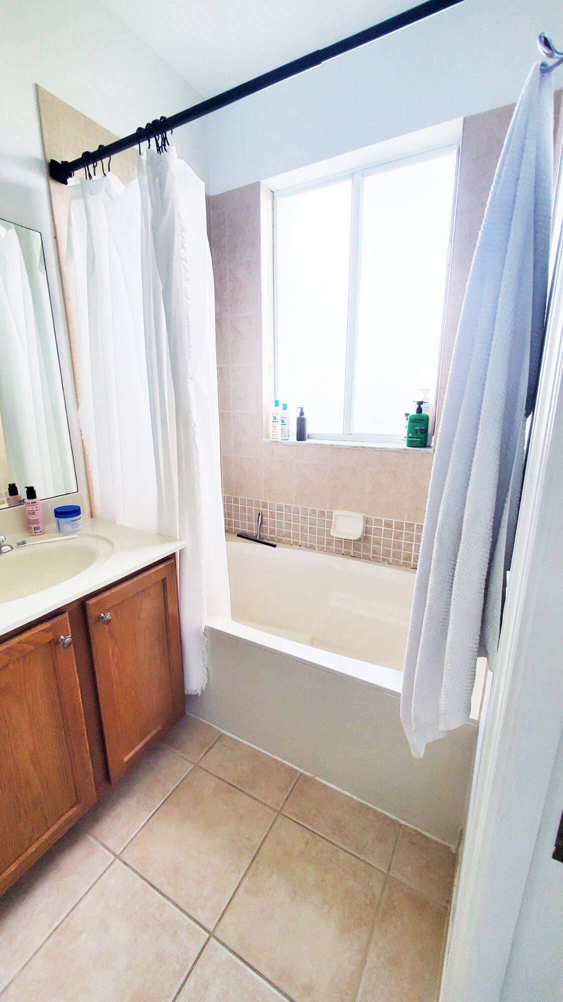 3051 Laurel Ridge Circle, Riviera Beach, FL 33404 Main Master Suite Bath (3)