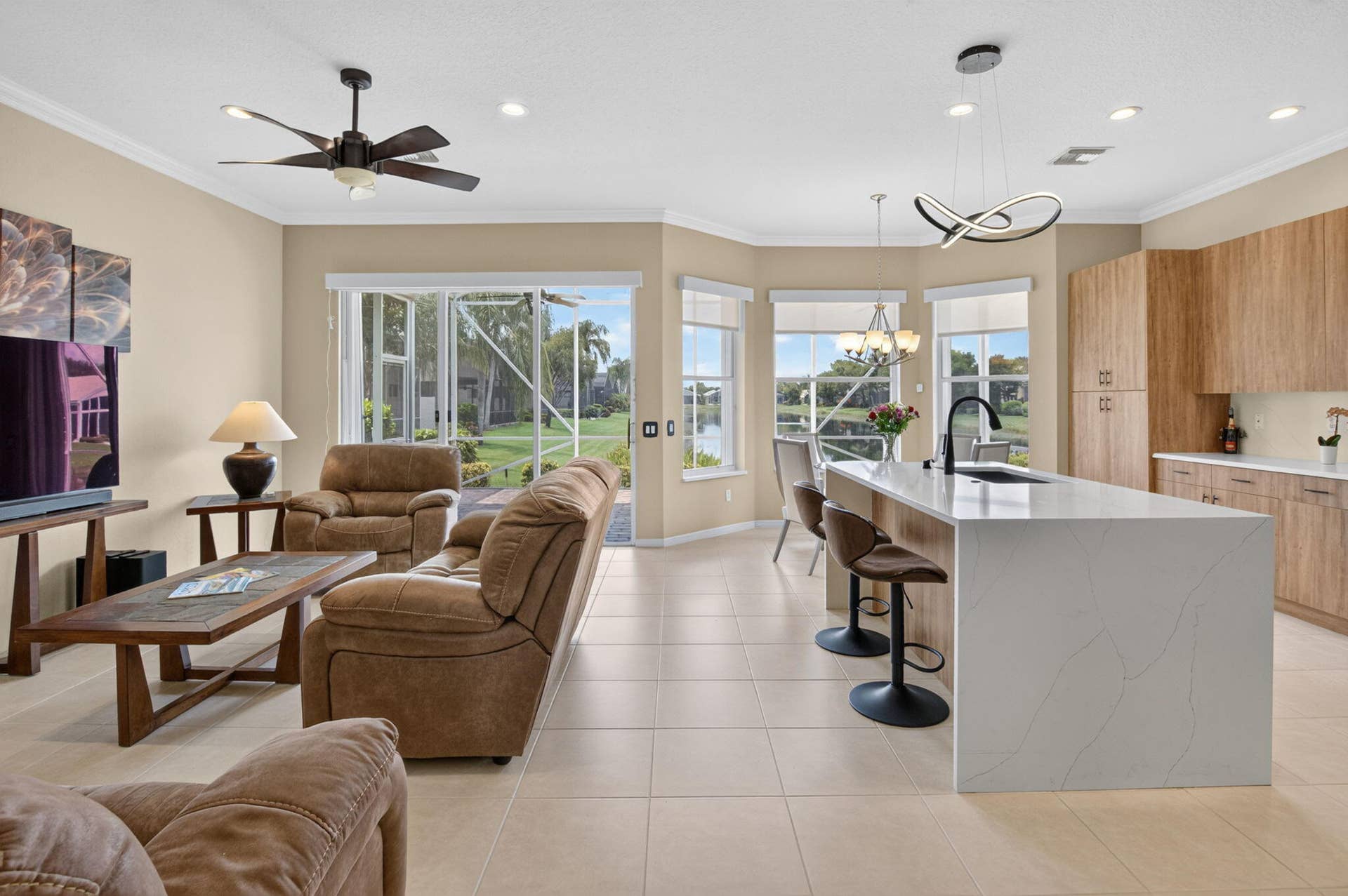 13645 SABATINI Lane, Delray Beach, FL 33446 KITCHEN/FAMILY ROOM