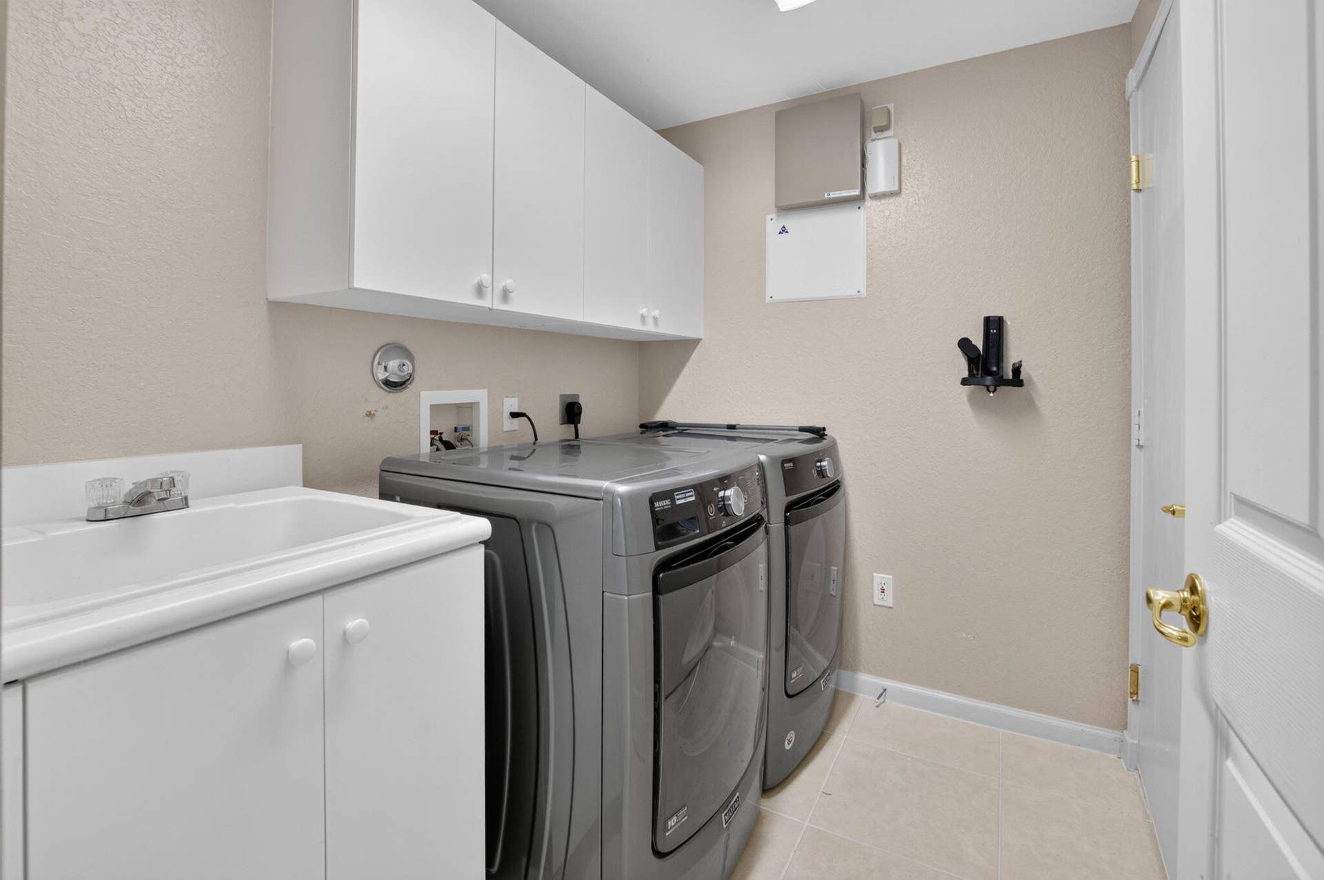 13645 SABATINI Lane, Delray Beach, FL 33446 LAUNDRY ROOM