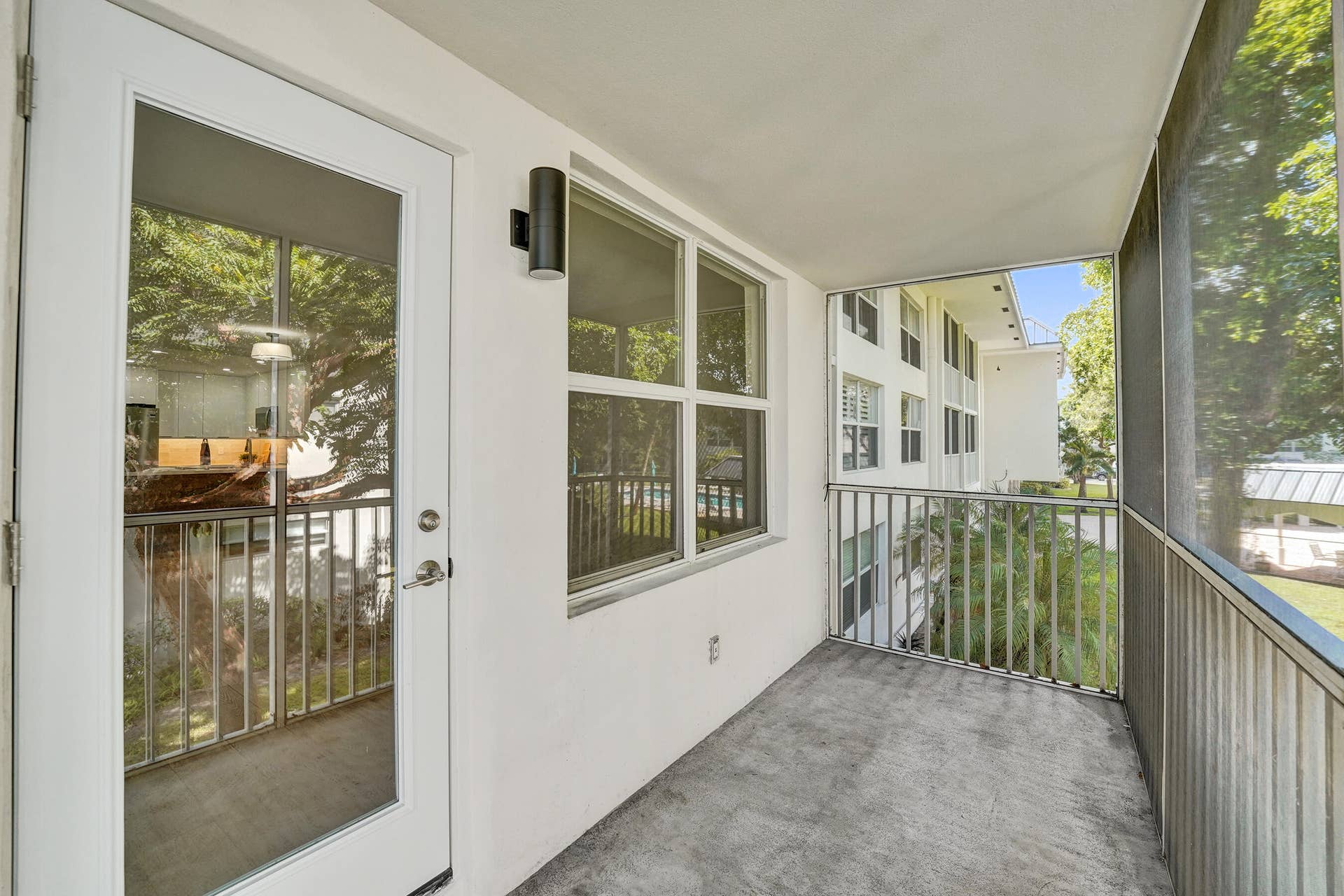 Balcony - Covered and screened