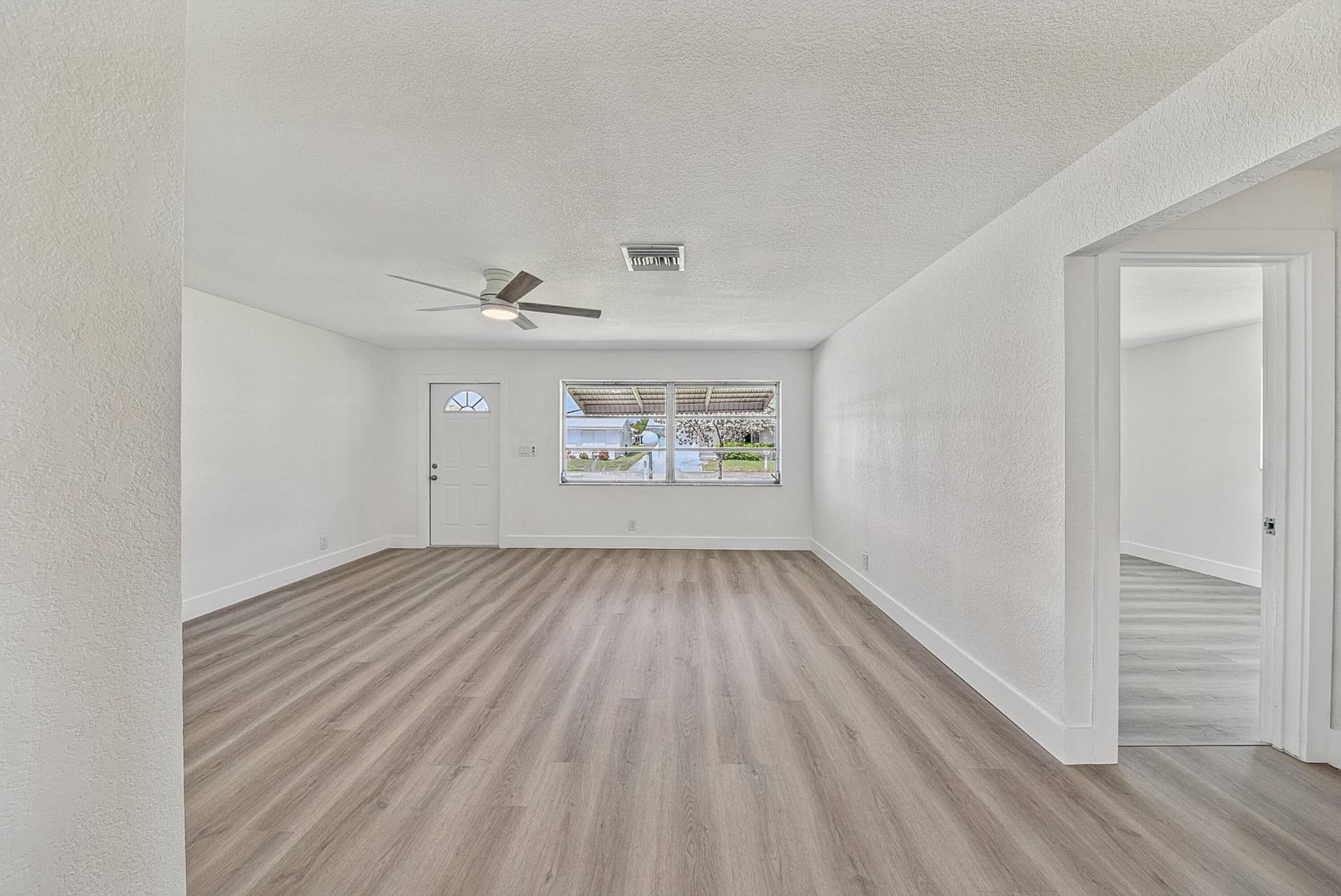 1190 NW 90TH Avenue, Plantation, FL 33322 Living Area