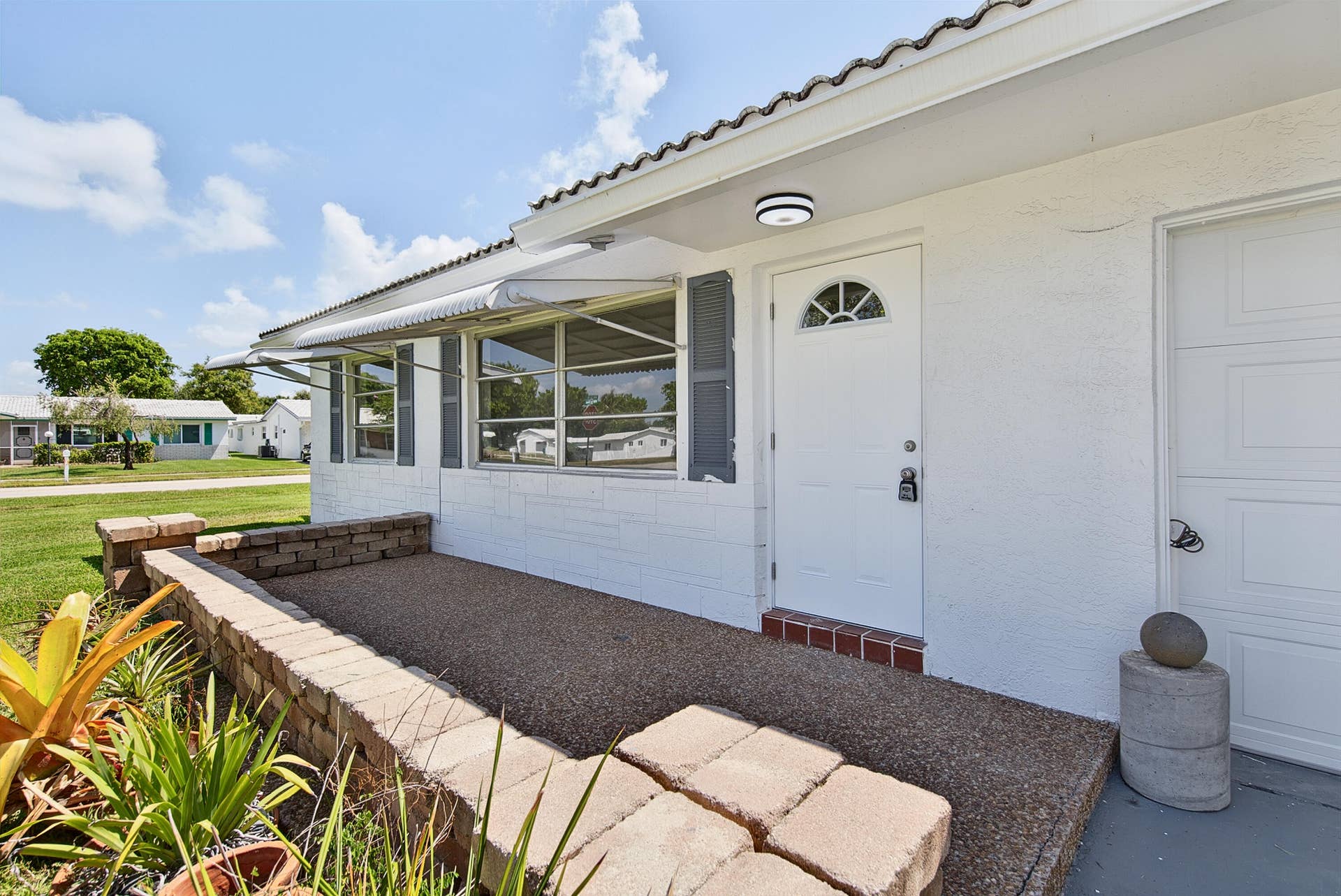 1190 NW 90TH Avenue, Plantation, FL 33322 Front Porch