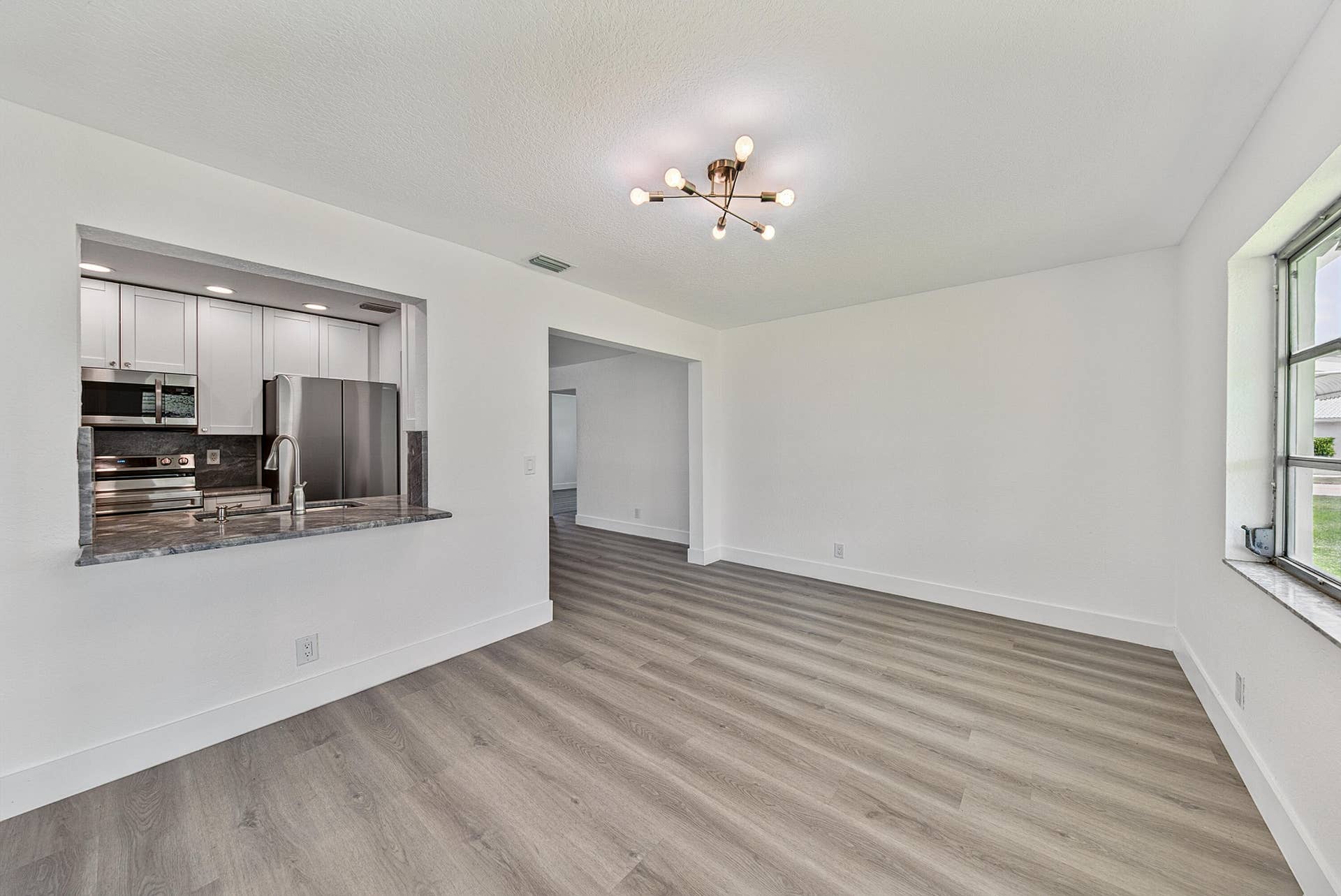 1190 NW 90TH Avenue, Plantation, FL 33322 Bonua Room/Dining